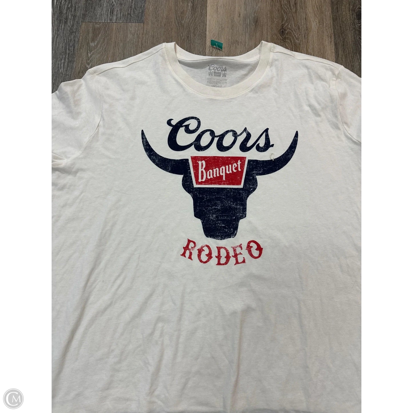 Top Short Sleeve By Coors Banquet In White, Size: 4x