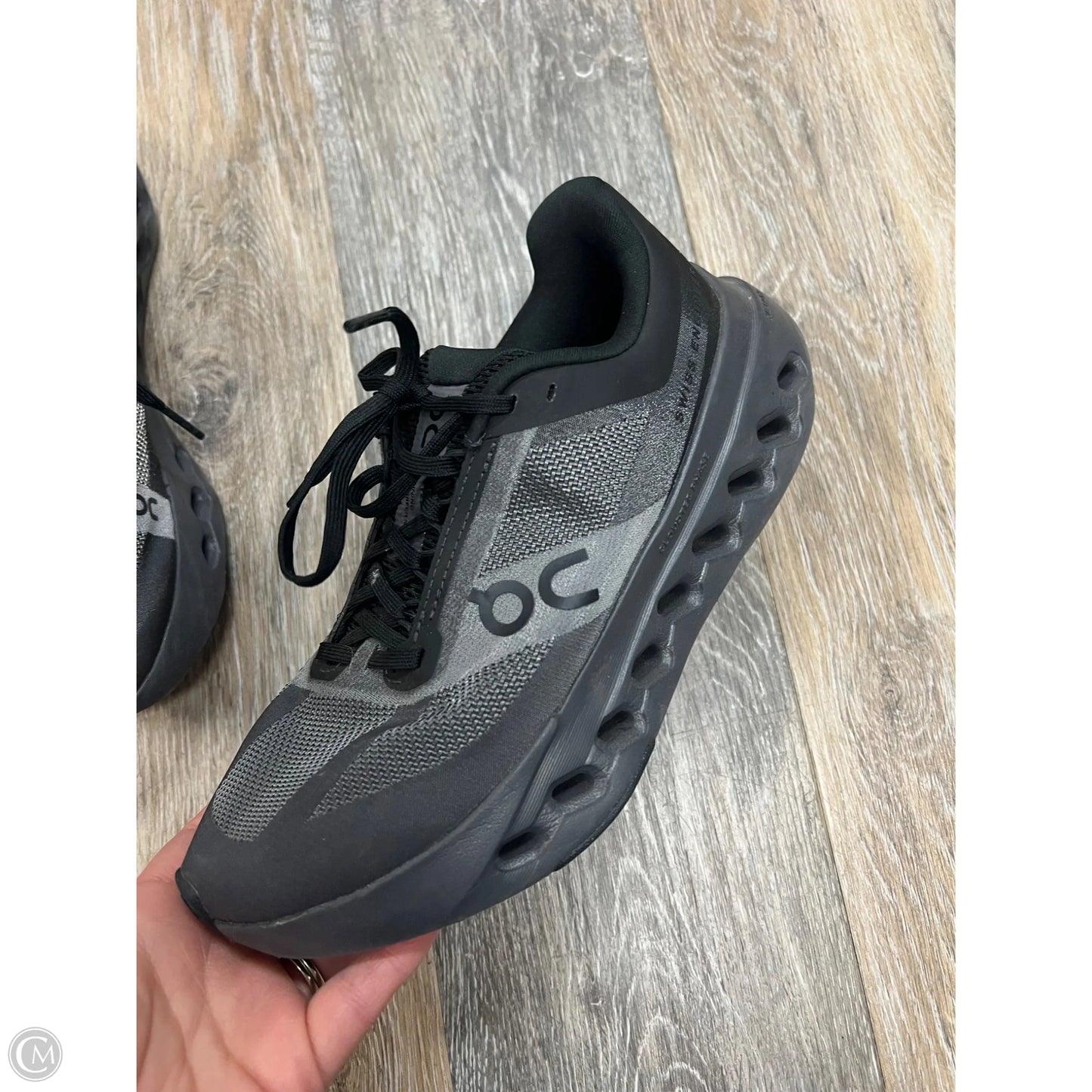 Shoes Athletic By On In Black, Size: 7
