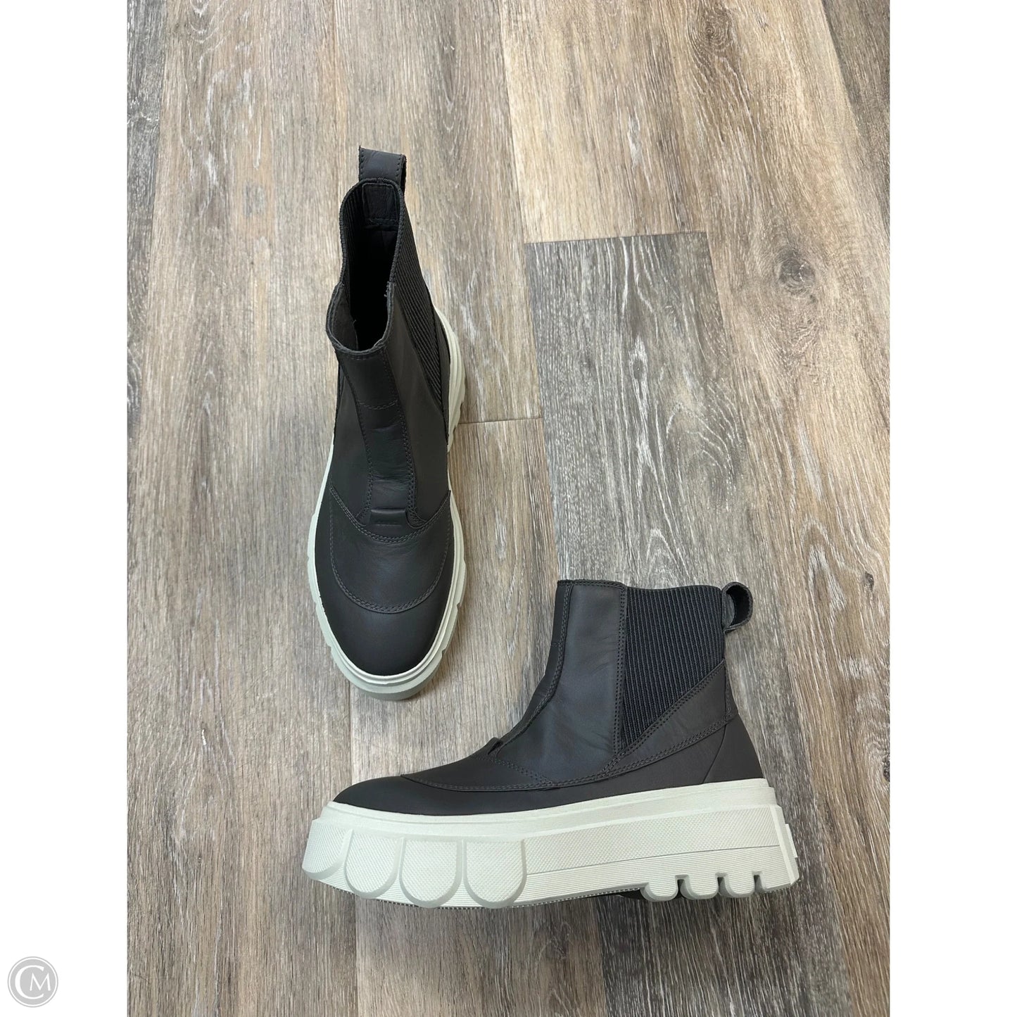 Boots Ankle Flats By Sorel In Grey & White, Size: 8.5