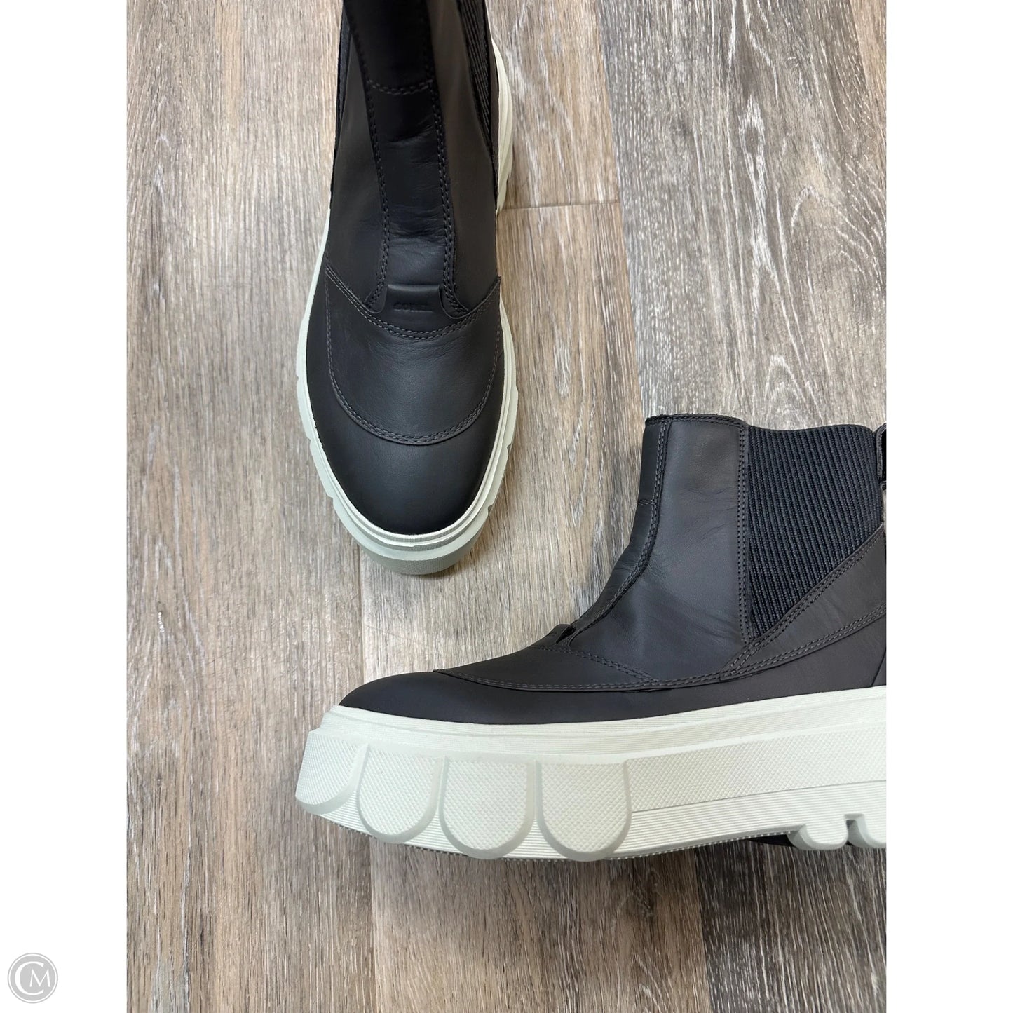 Boots Ankle Flats By Sorel In Grey & White, Size: 8.5