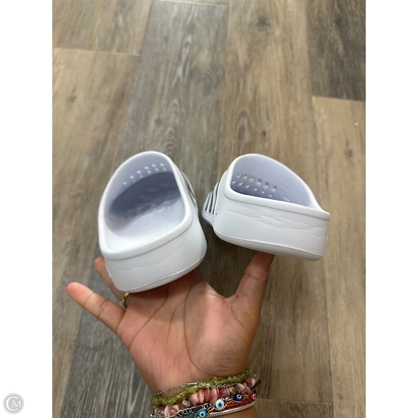 Shoes Flats By Adidas In White, Size: 6