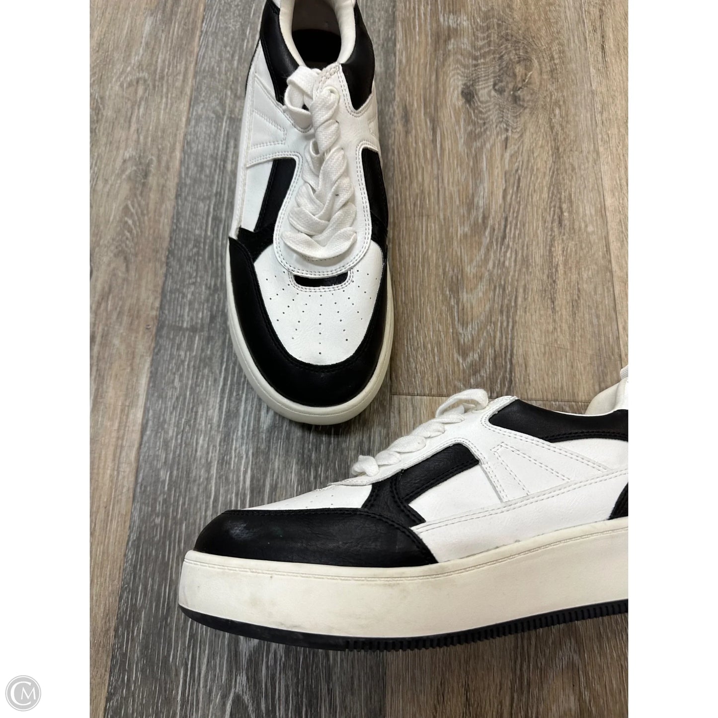 Shoes Athletic By Mia In Black & White, Size: 8