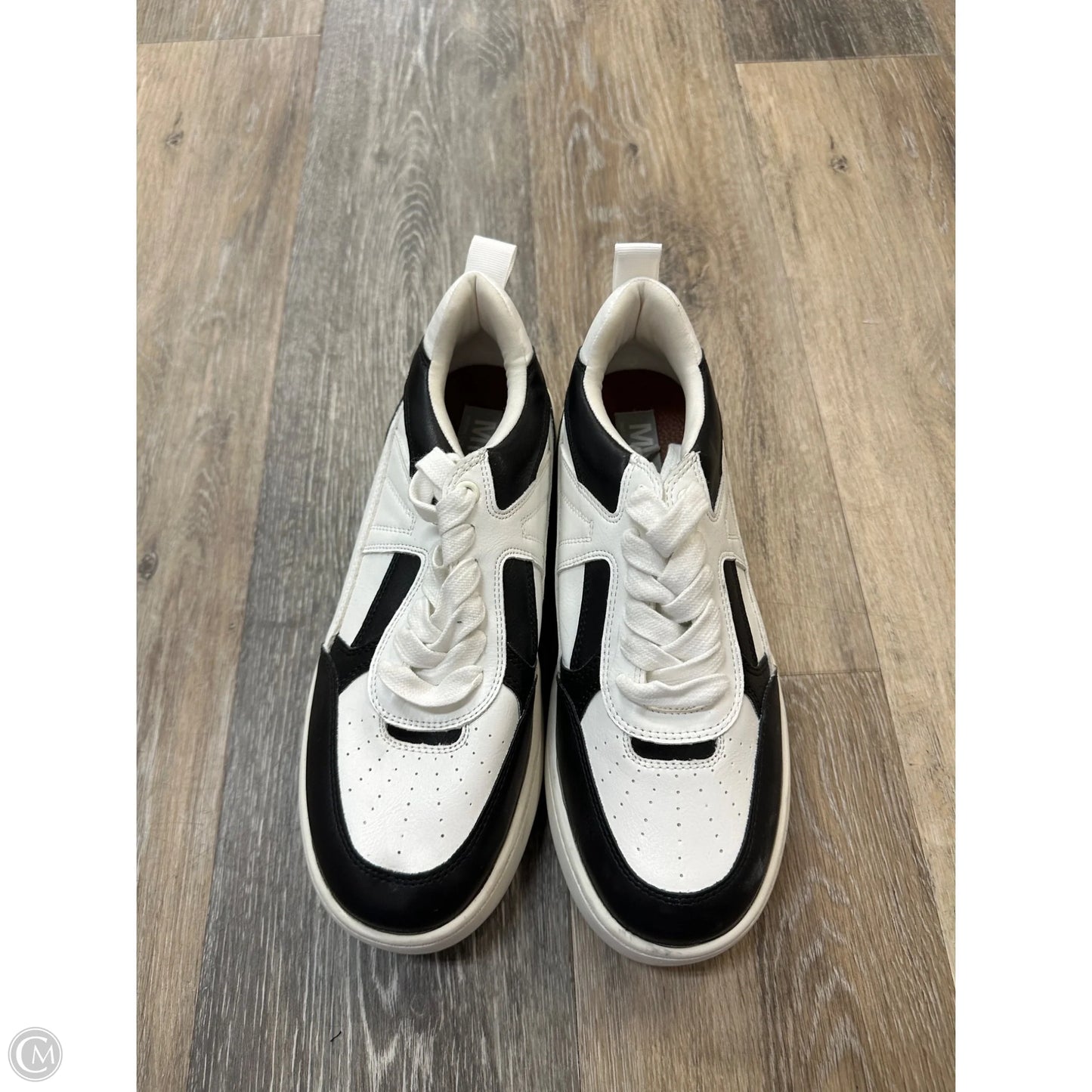 Shoes Athletic By Mia In Black & White, Size: 8