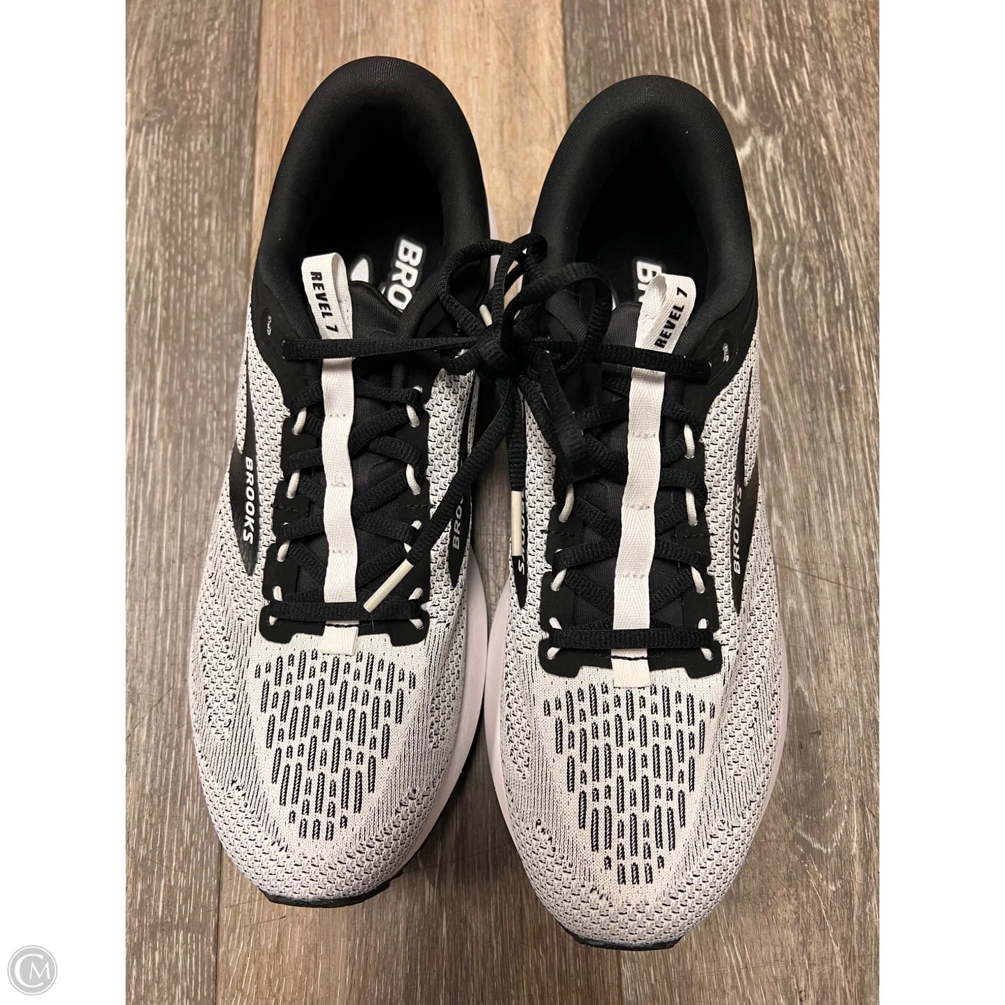 Shoes Athletic By Brooks In Grey, Size: 11