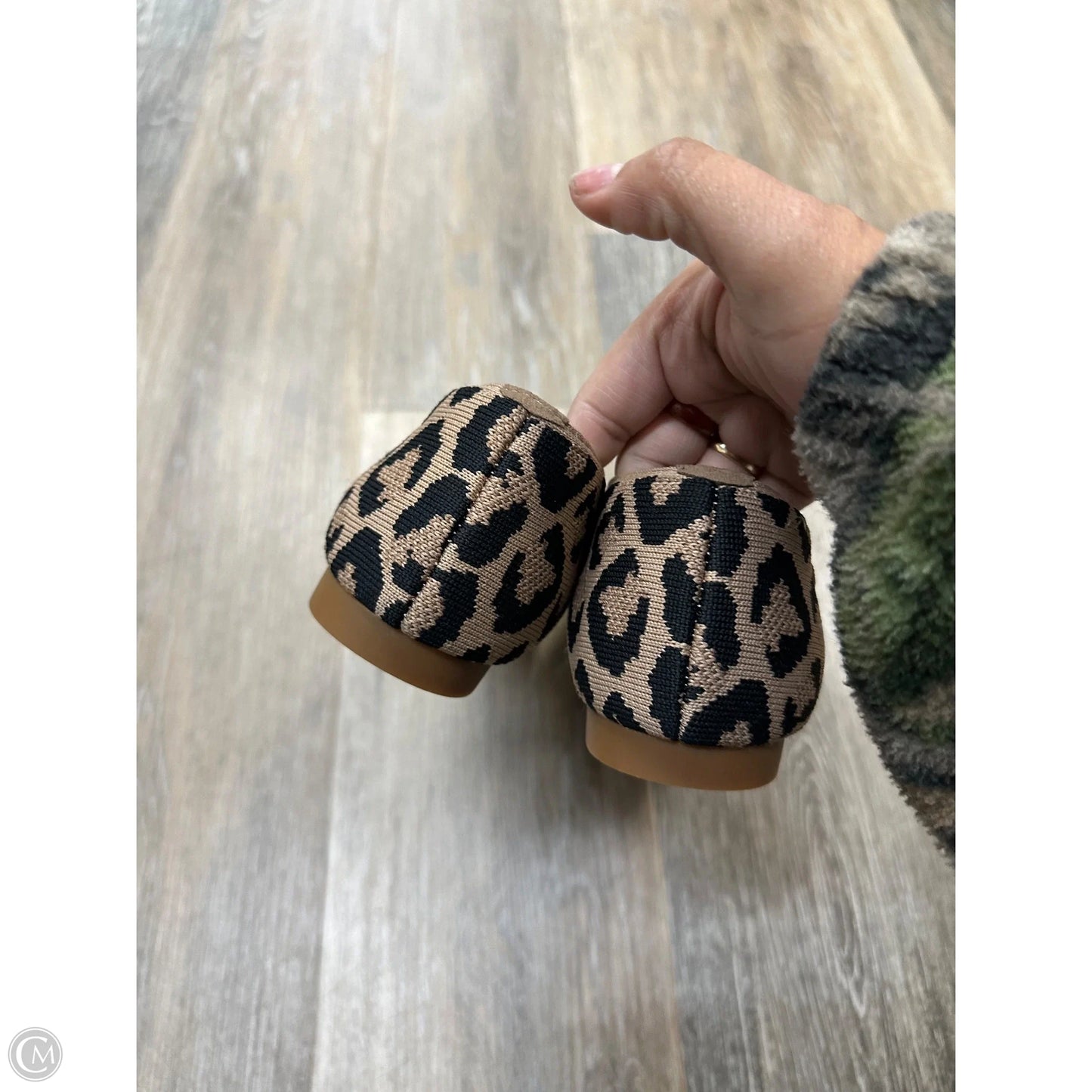 Shoes Flats By Vivaia In Animal Print, Size: 8