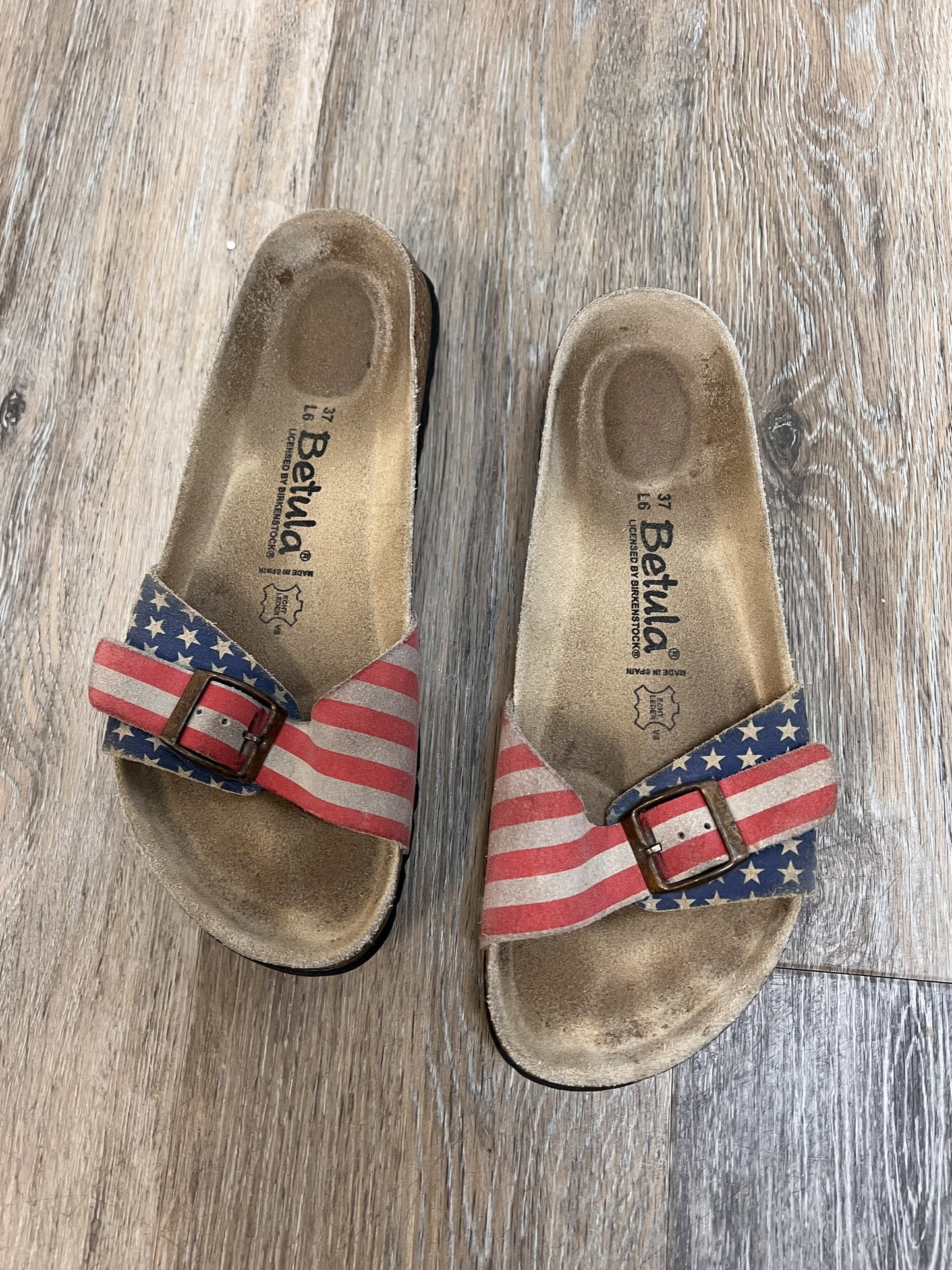 Sandals Flats By Birkenstock Size: 6/37