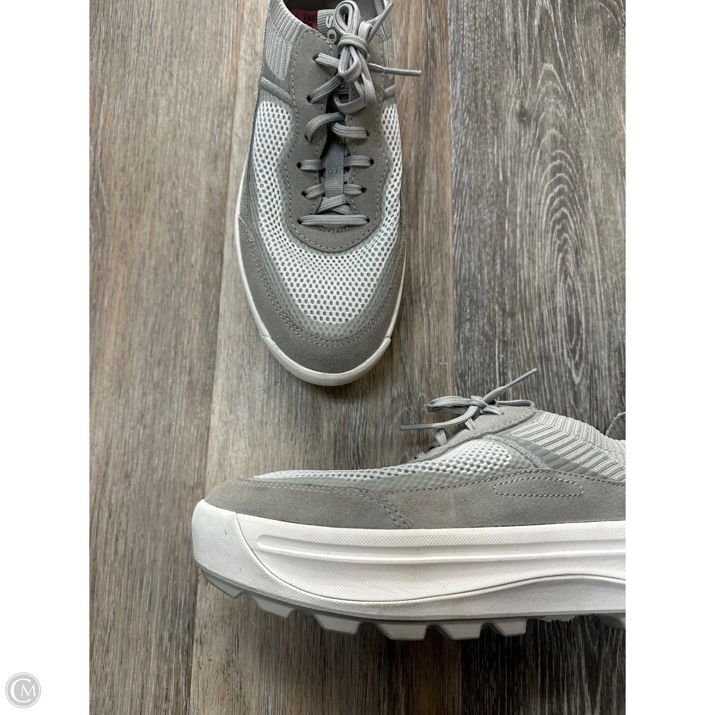 Shoes Sneakers By Sorel In Grey, Size: 8.5