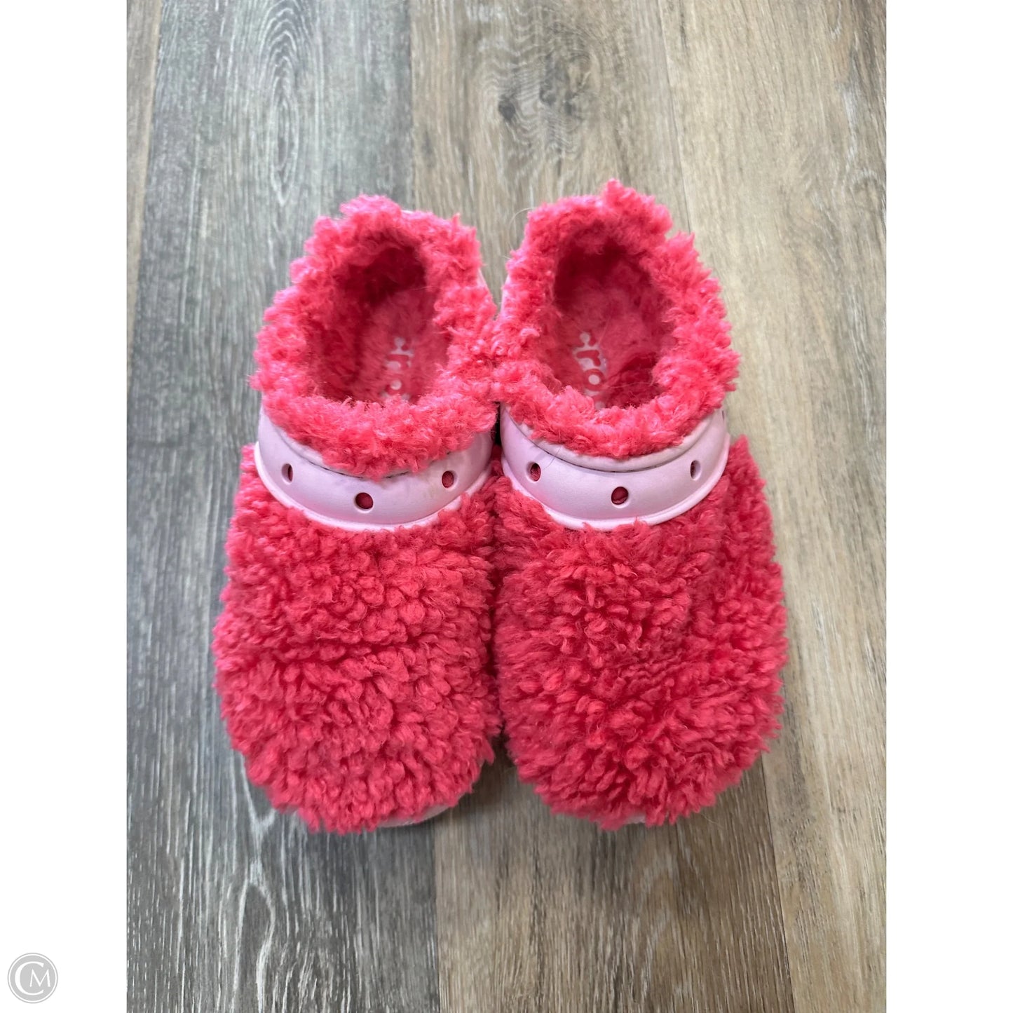Shoes Flats By Crocs In Pink, Size: 8
