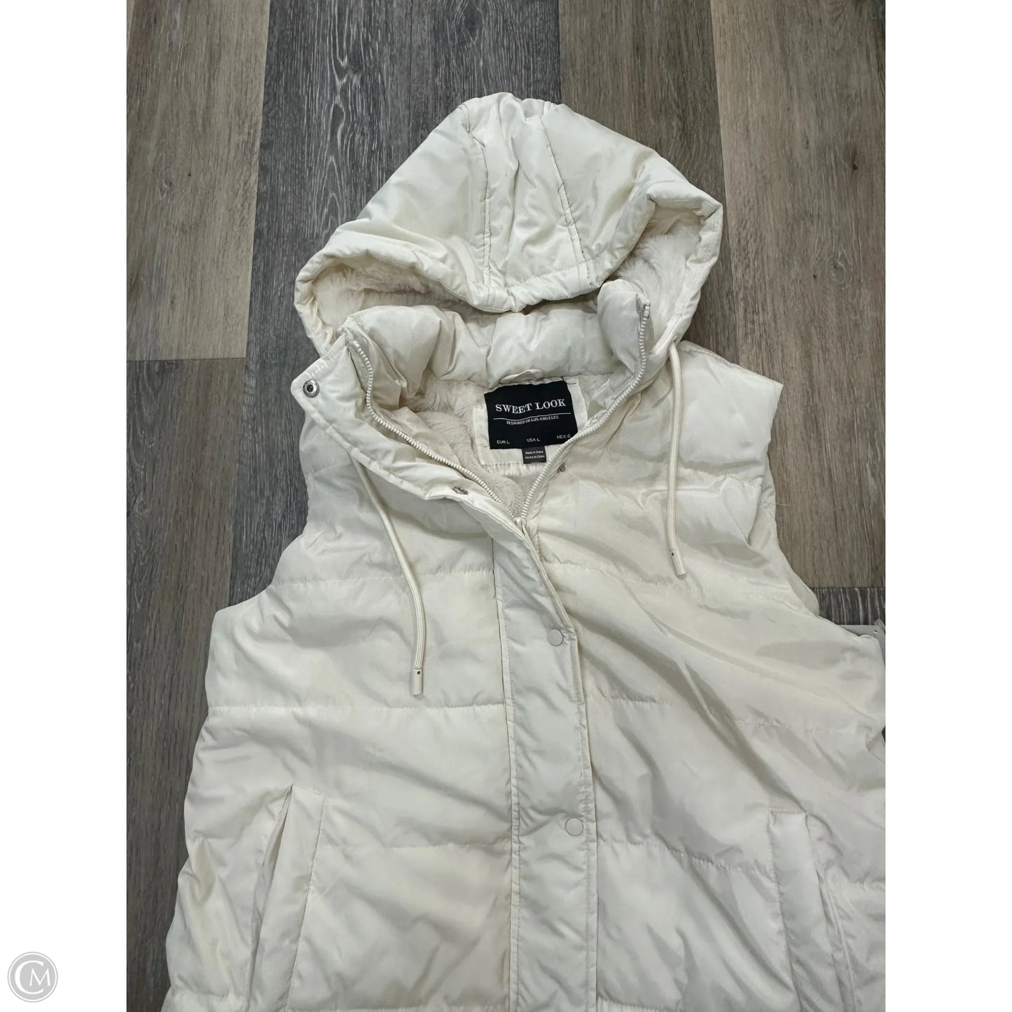 Vest Puffer & Quilted By Sweet Look In Cream, Size: L