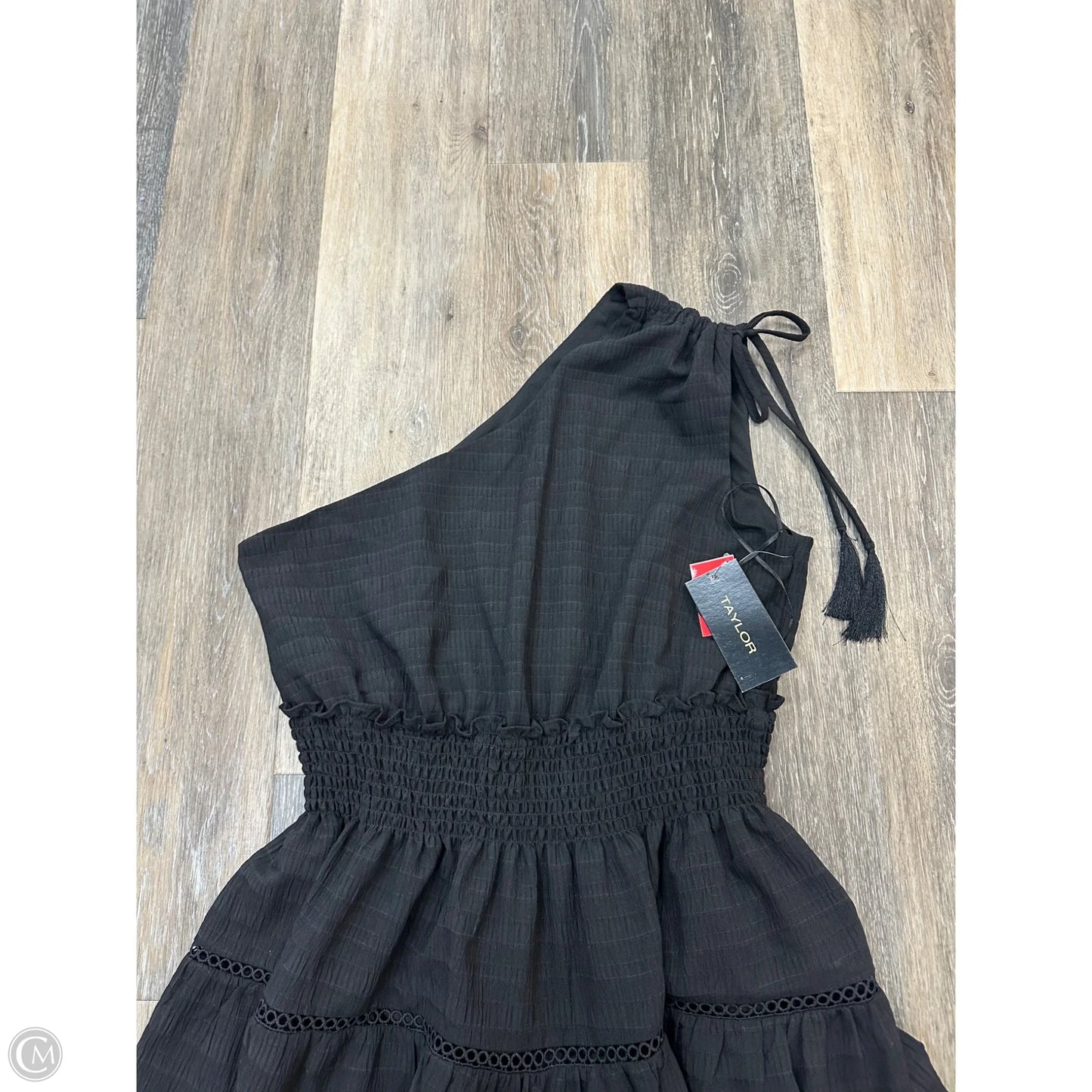 Dress Casual Short By Taylor In Black, Size: L