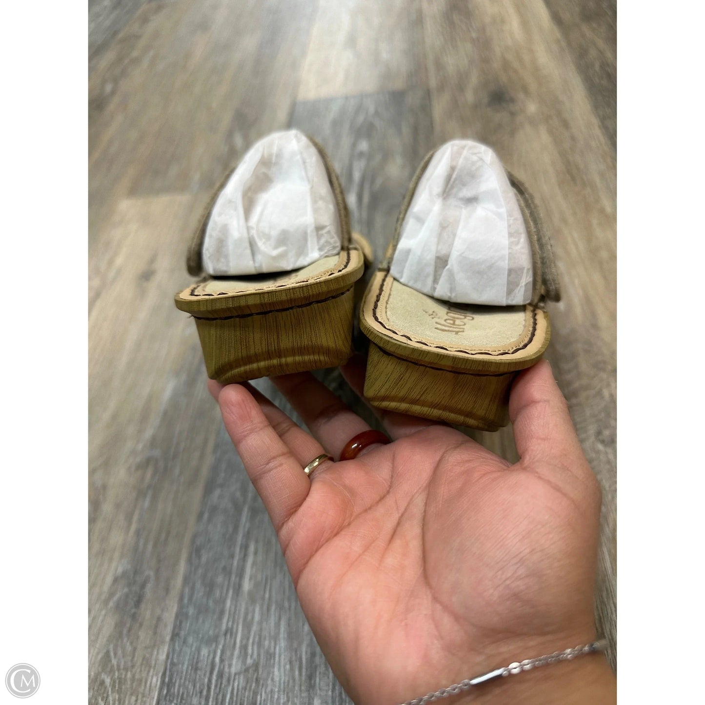 Sandals Flats By Alegria In Beige, Size: 7.5