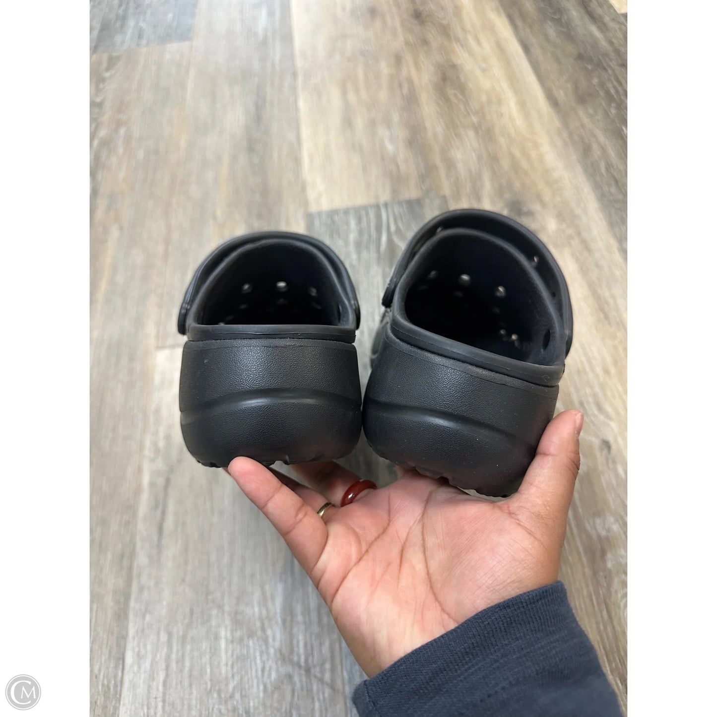 Shoes Athletic By Crocs In Black, Size: 9