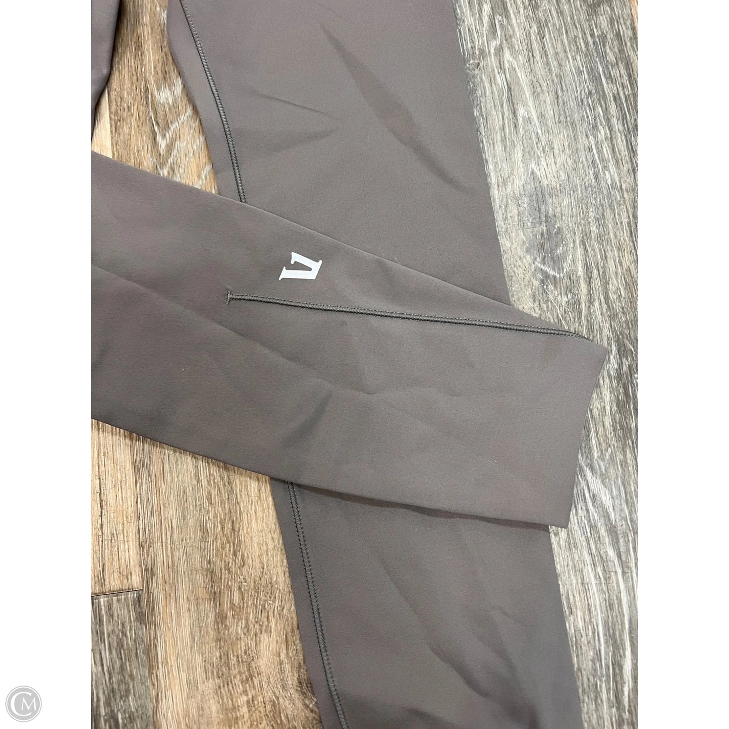Athletic Leggings By Vuori In Grey, Size: S
