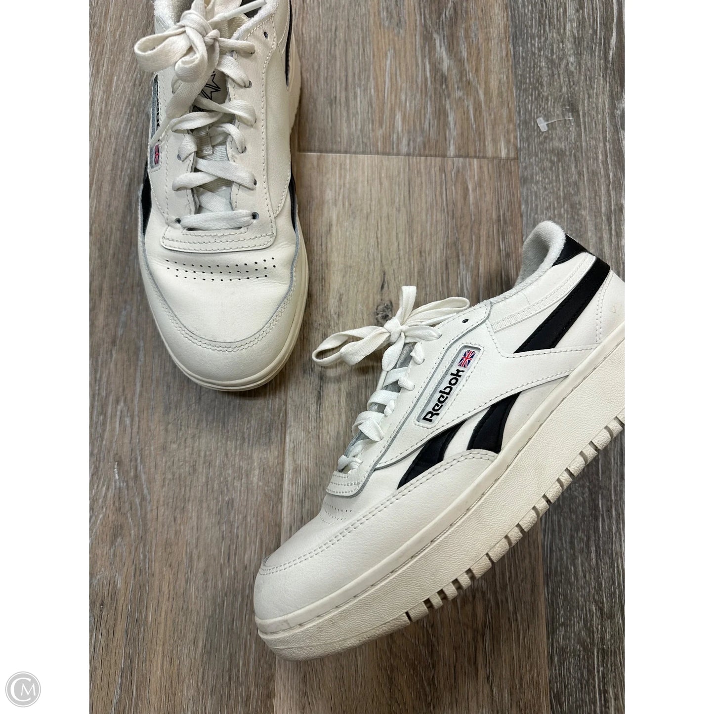 -Shoes Sneakers By Reebok In White, Size: 8