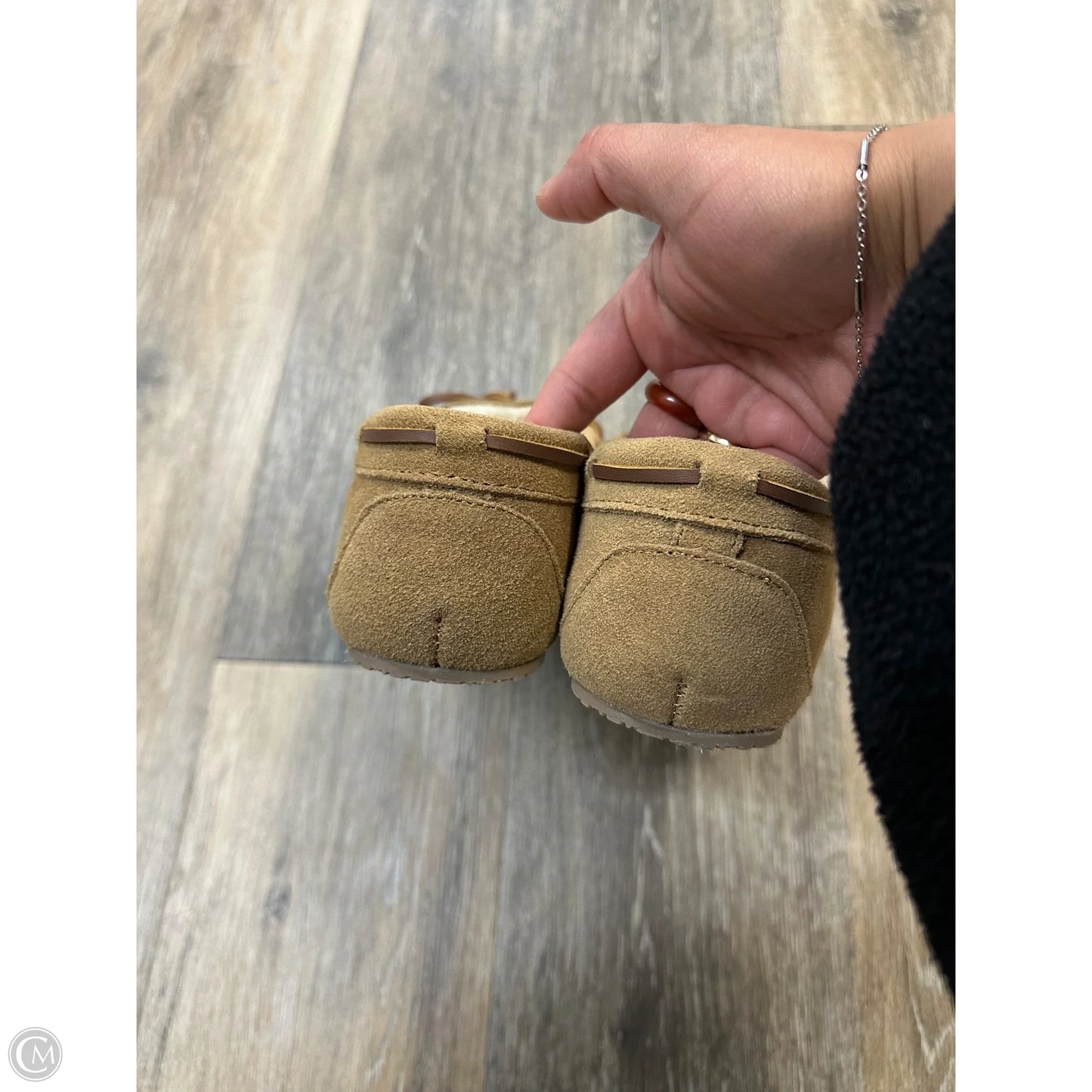 Slippers By Minnetonka In Tan, Size: 7