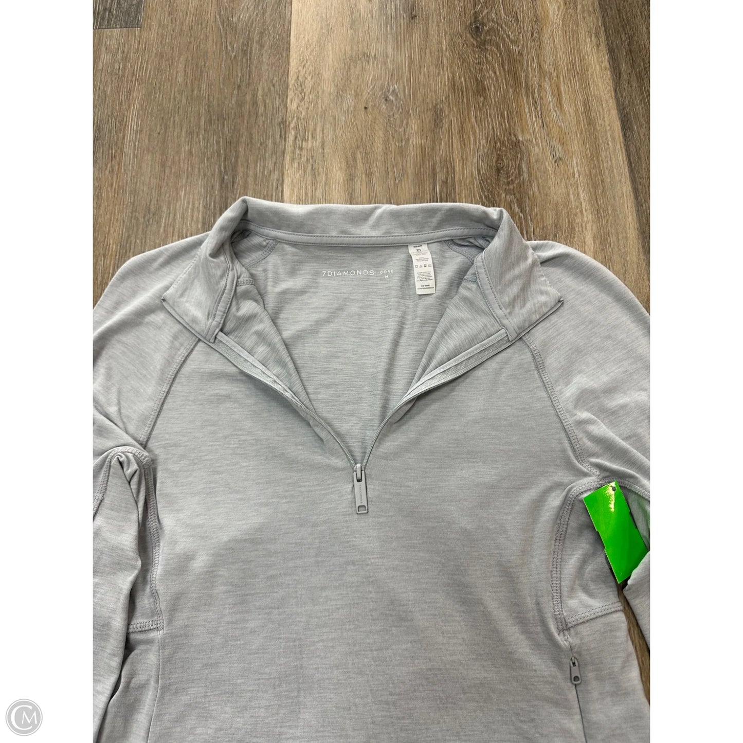 Athletic Top Long Sleeve Collar By 7Diamonds In Grey, Size: M