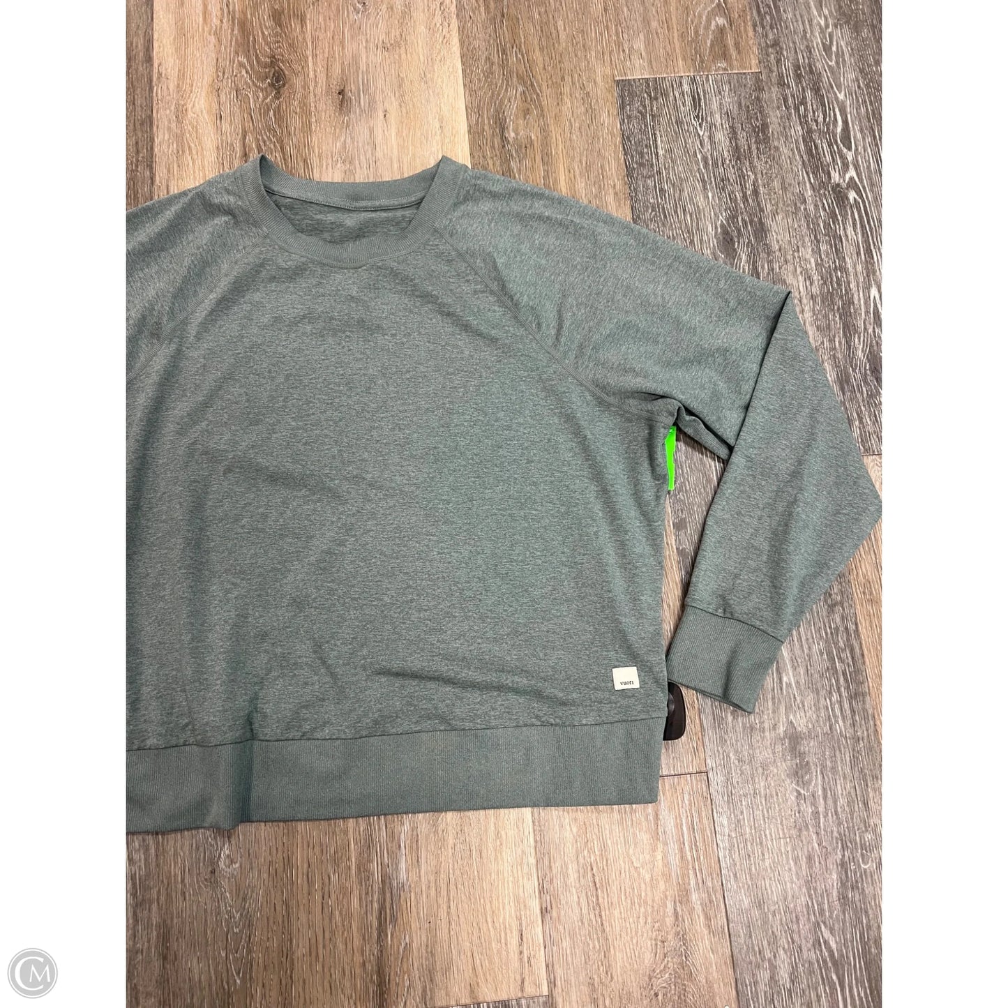 Athletic Top Long Sleeve Crewneck By Vuori In Green, Size: L