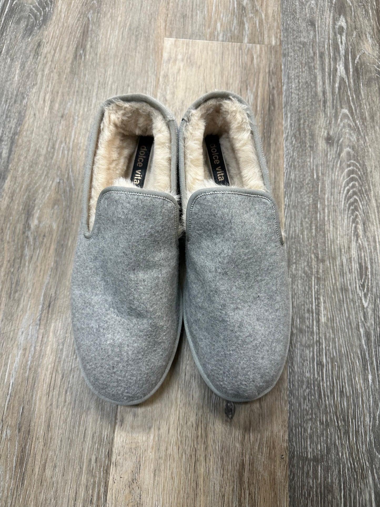 Shoes Flats By Dolce Vita In Grey, Size: 10