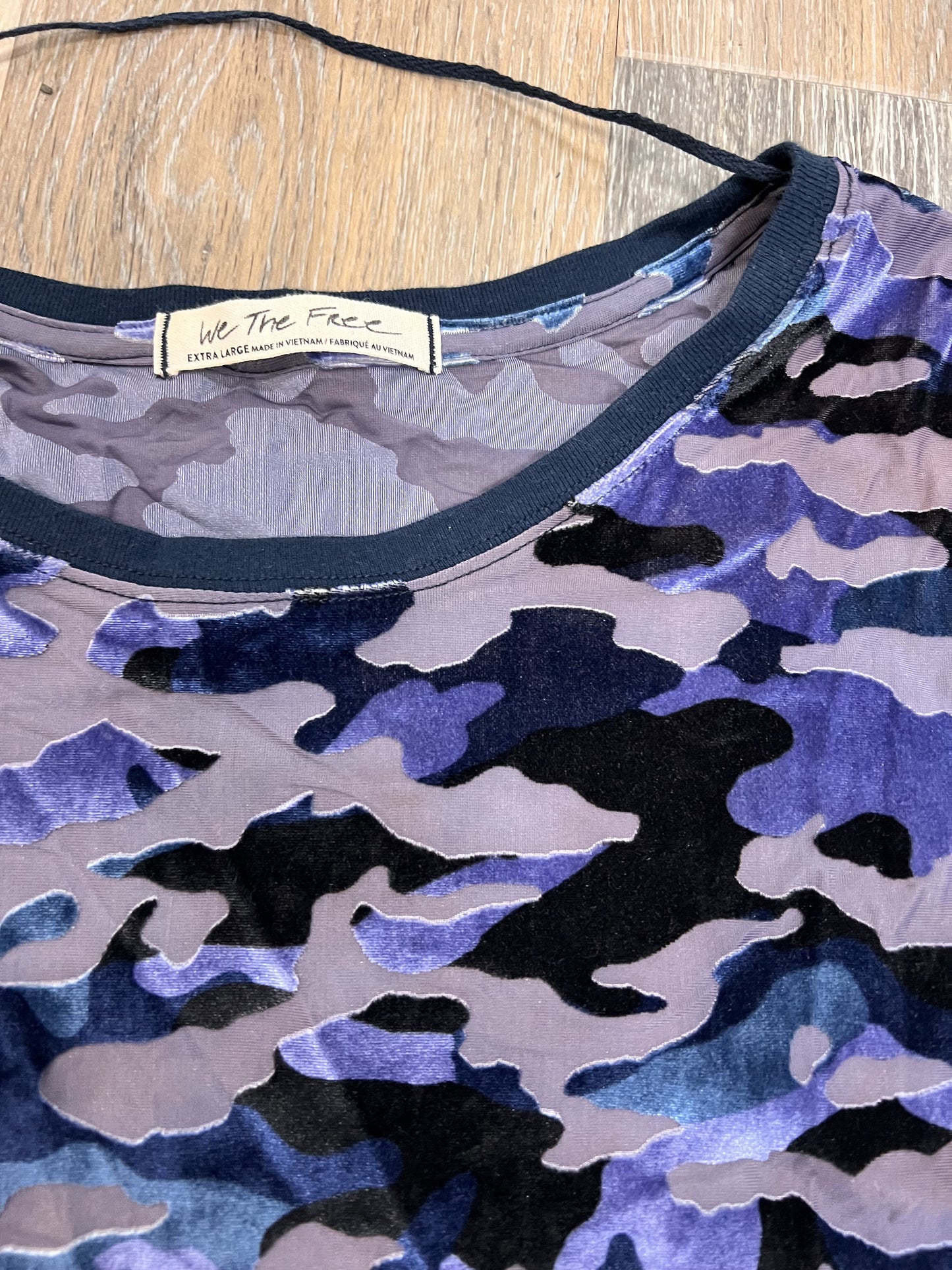 Top Short Sleeve By We The Free Size: Xl