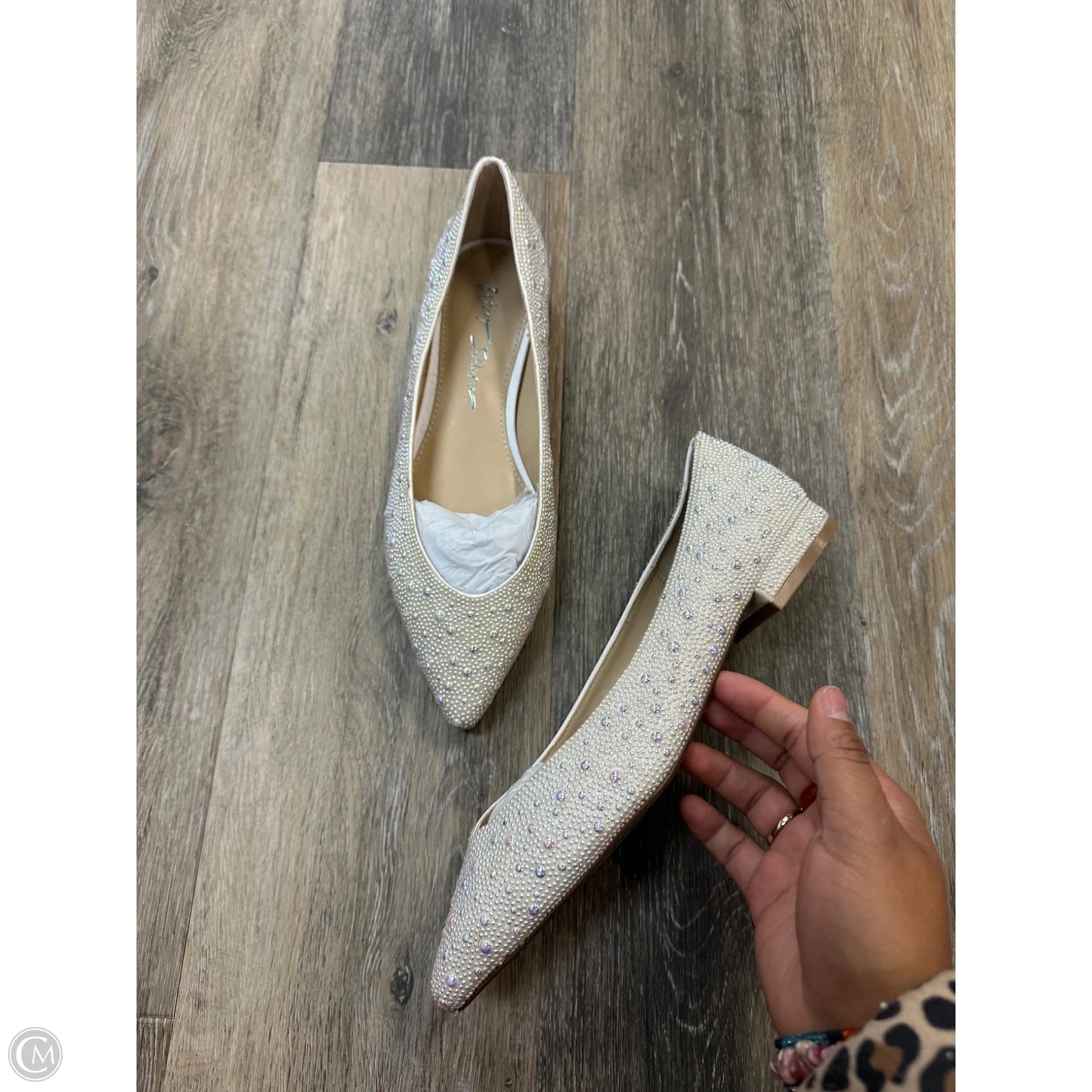 Shoes Flats By Betsey Johnson In Cream, Size: 7.5