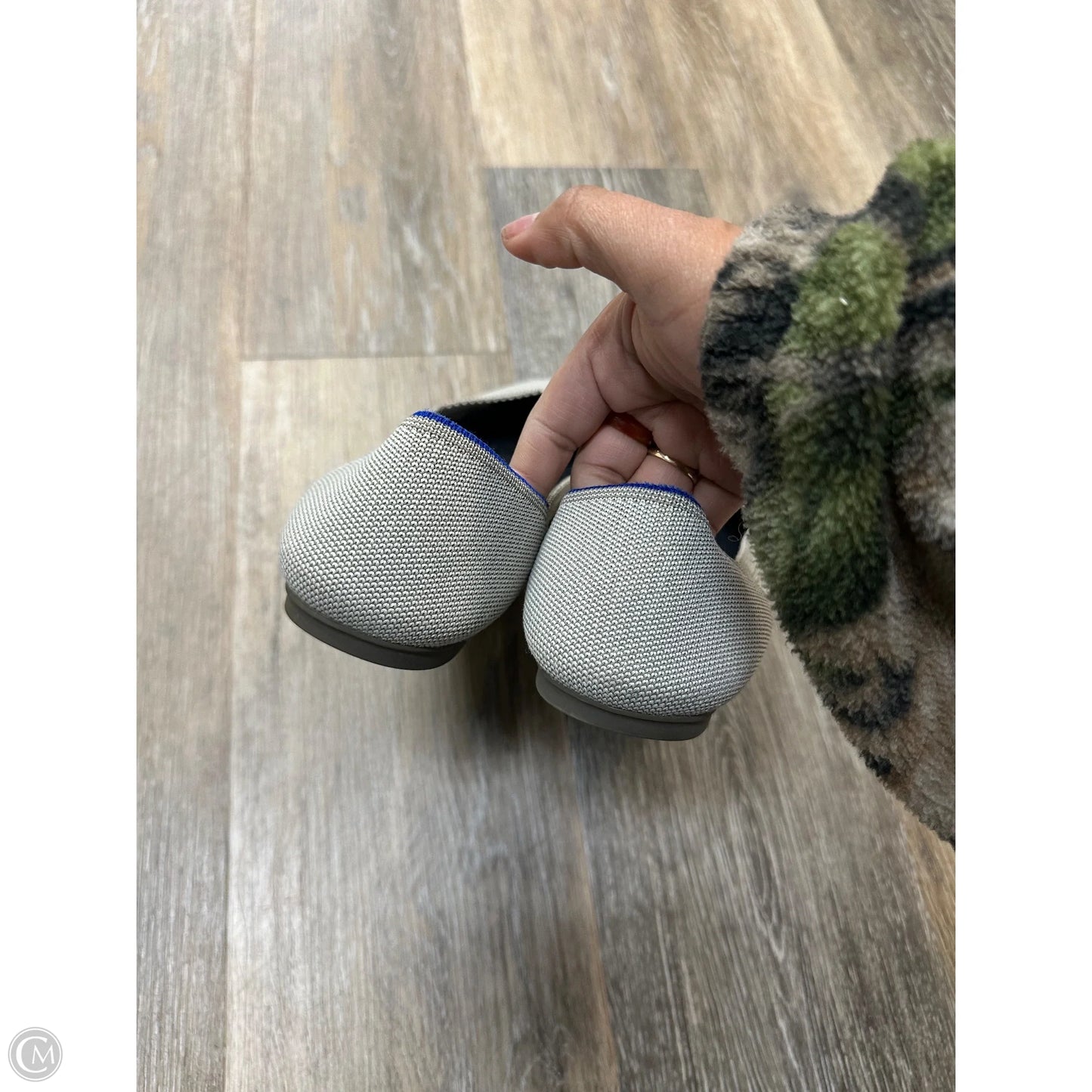 Shoes Flats By Rothys In Grey, Size: 10