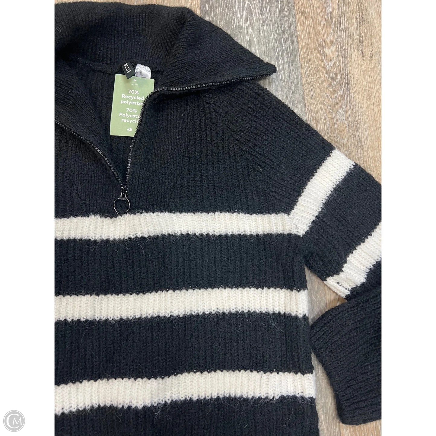 Sweater By Divided In Black, Size: Xs