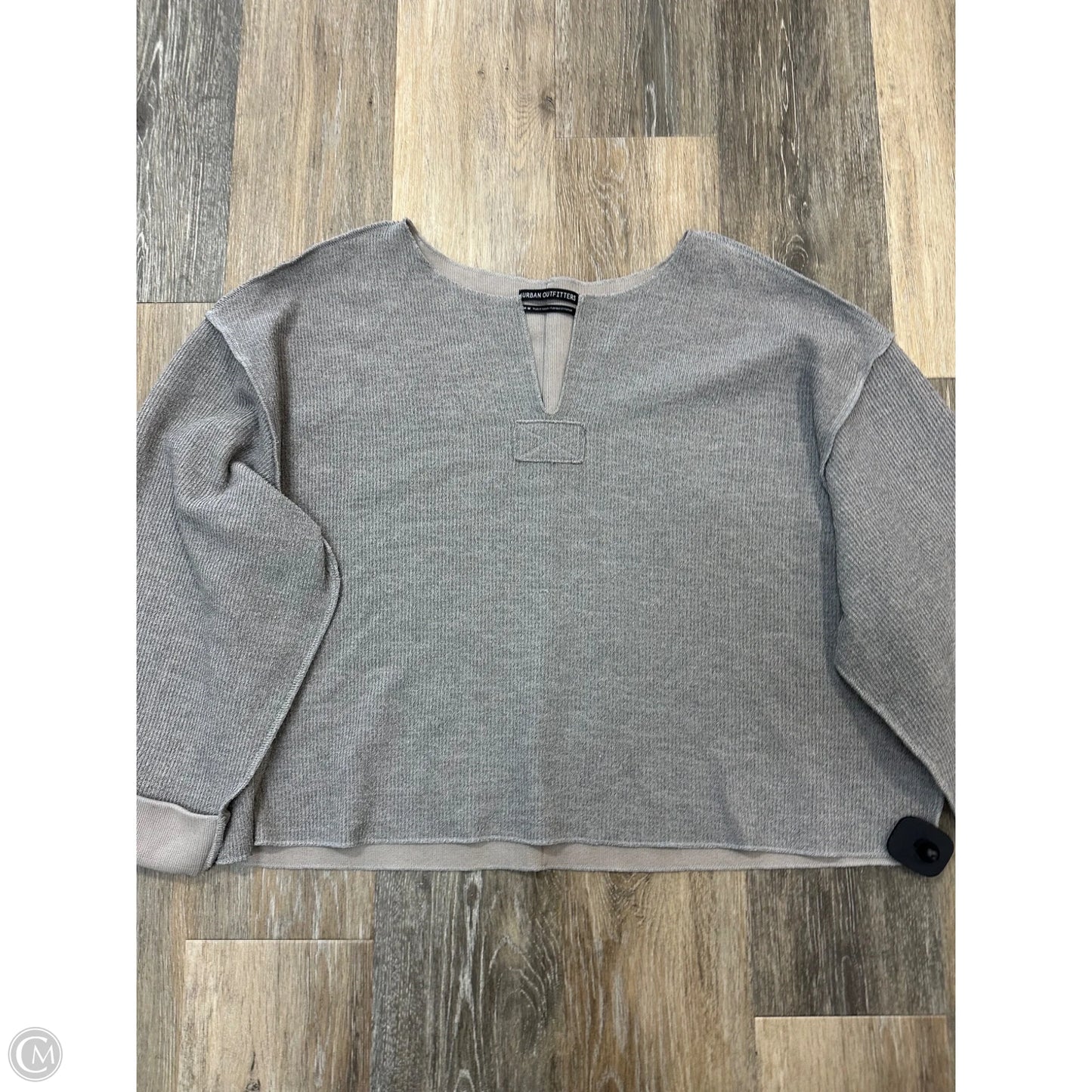 Top Long Sleeve By Urban Outfitters In Tan, Size: M