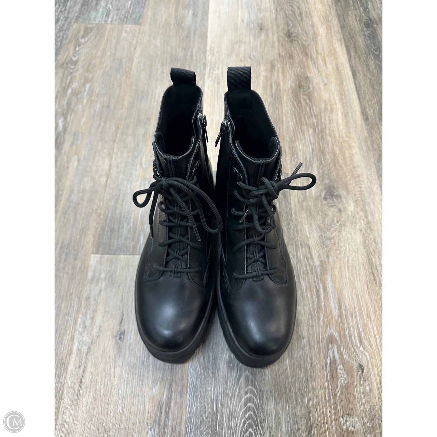 Boots Designer By Ugg In Black, Size: 9.5