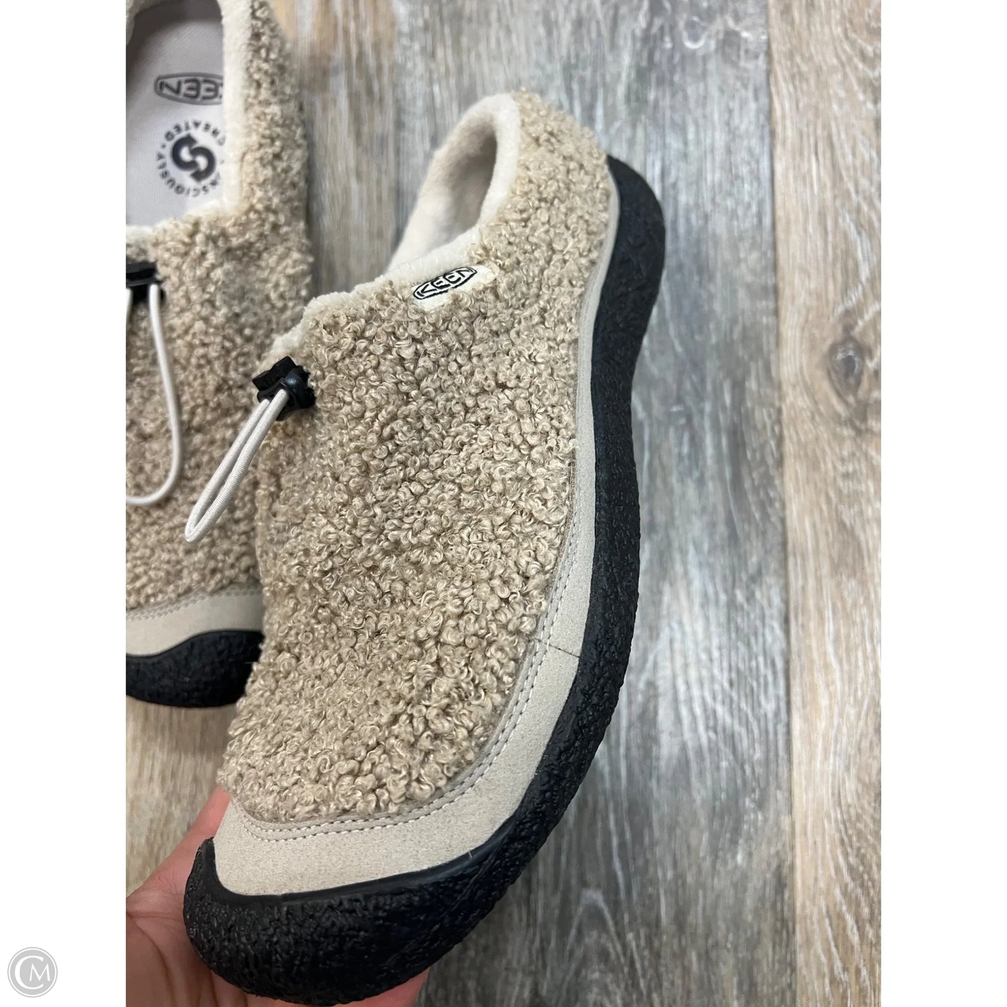 Shoes Flats By Keen In Tan, Size: 9