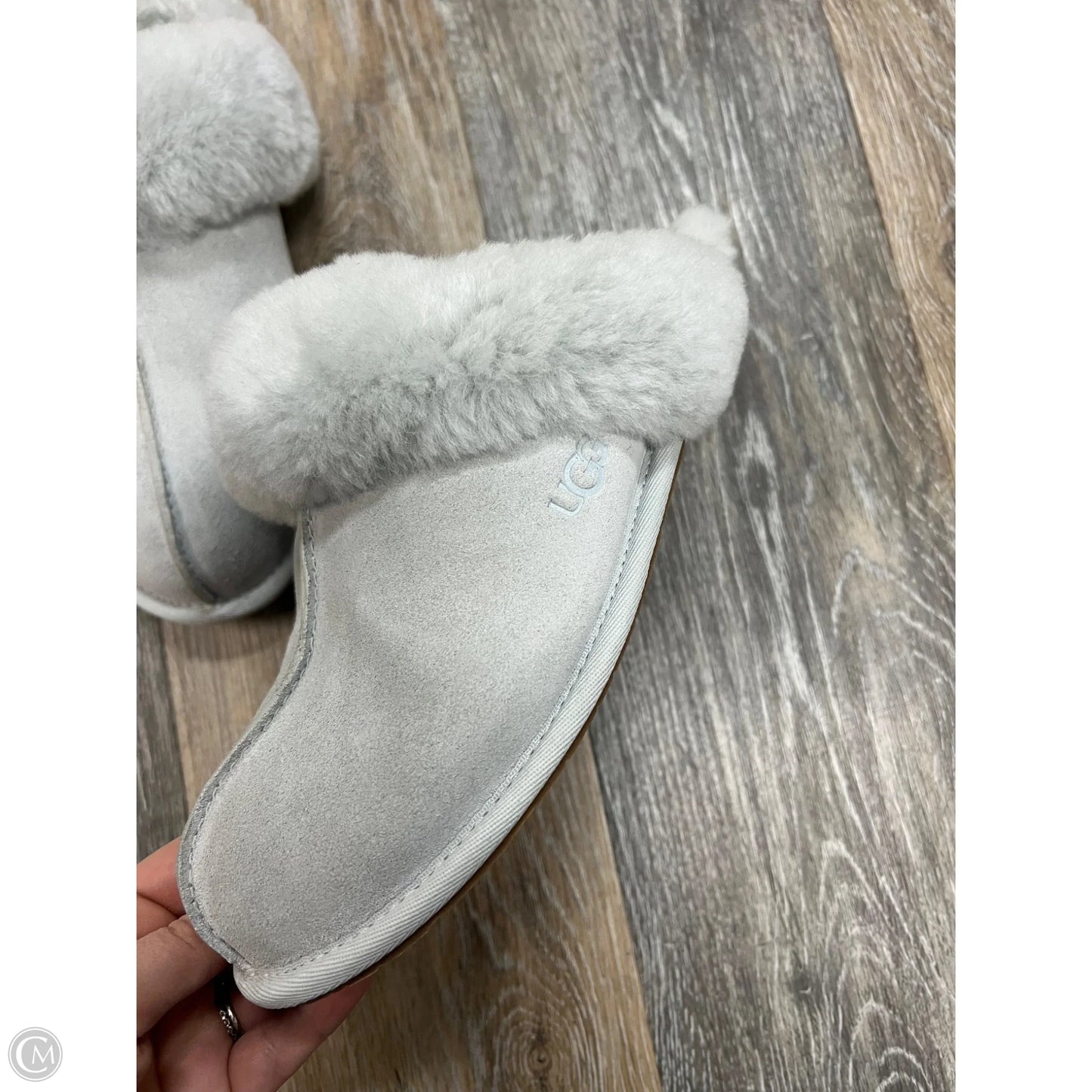 Slippers Designer By Ugg In Grey, Size: 7