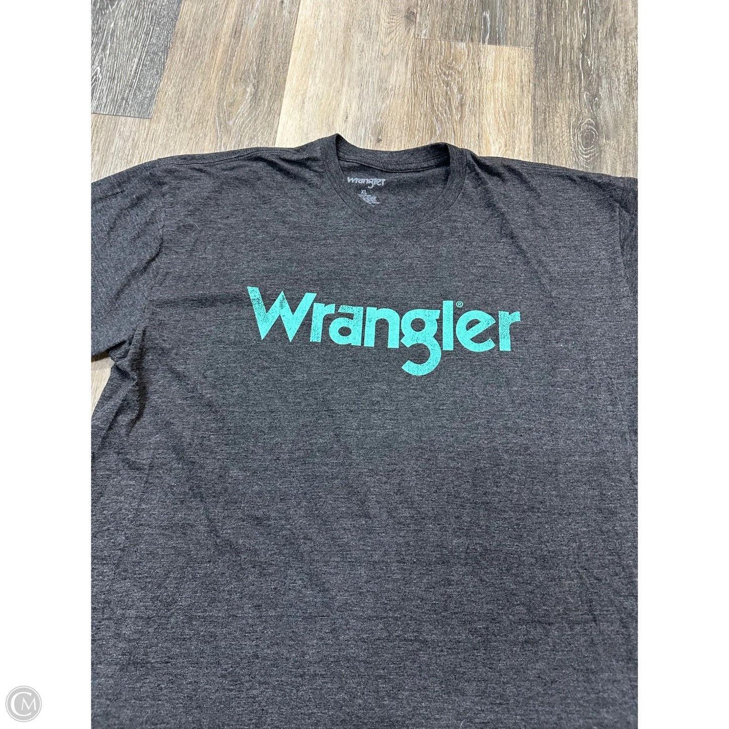 Top Short Sleeve By Wrangler In Grey, Size: Xl