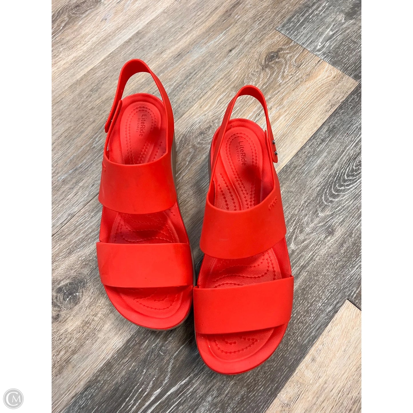 Sandals Flats By Crocs In Red, Size: 10