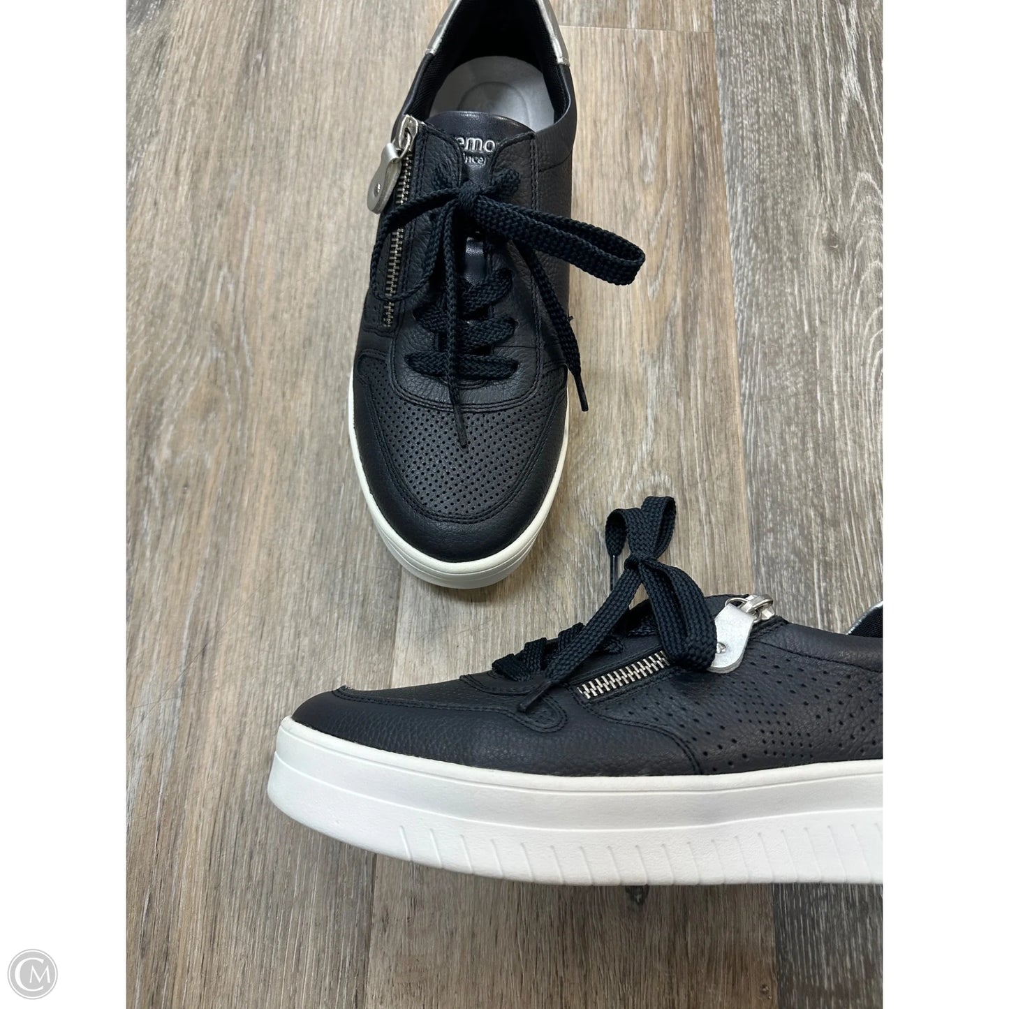 Shoes Athletic By Remonte In Black, Size: 7.5