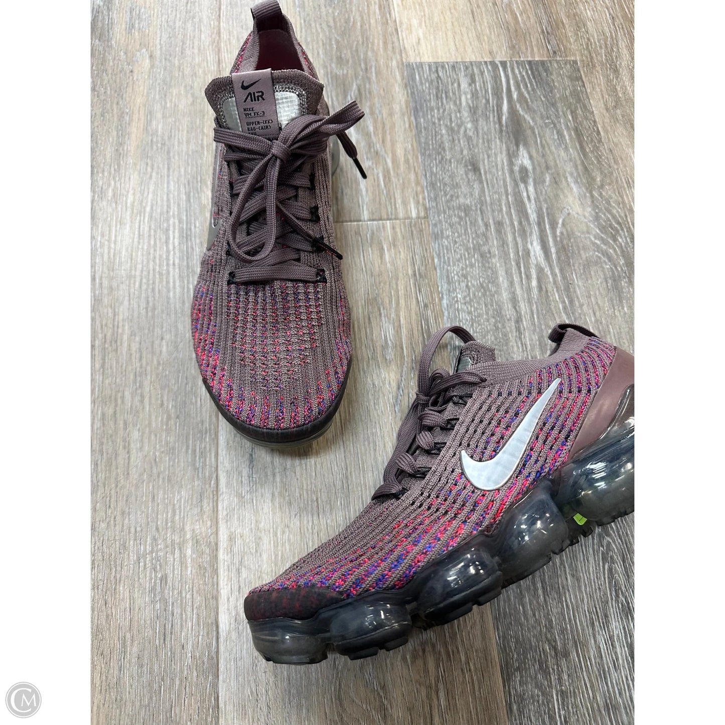 Shoes Athletic By Nike In Maroon, Size: 8.5