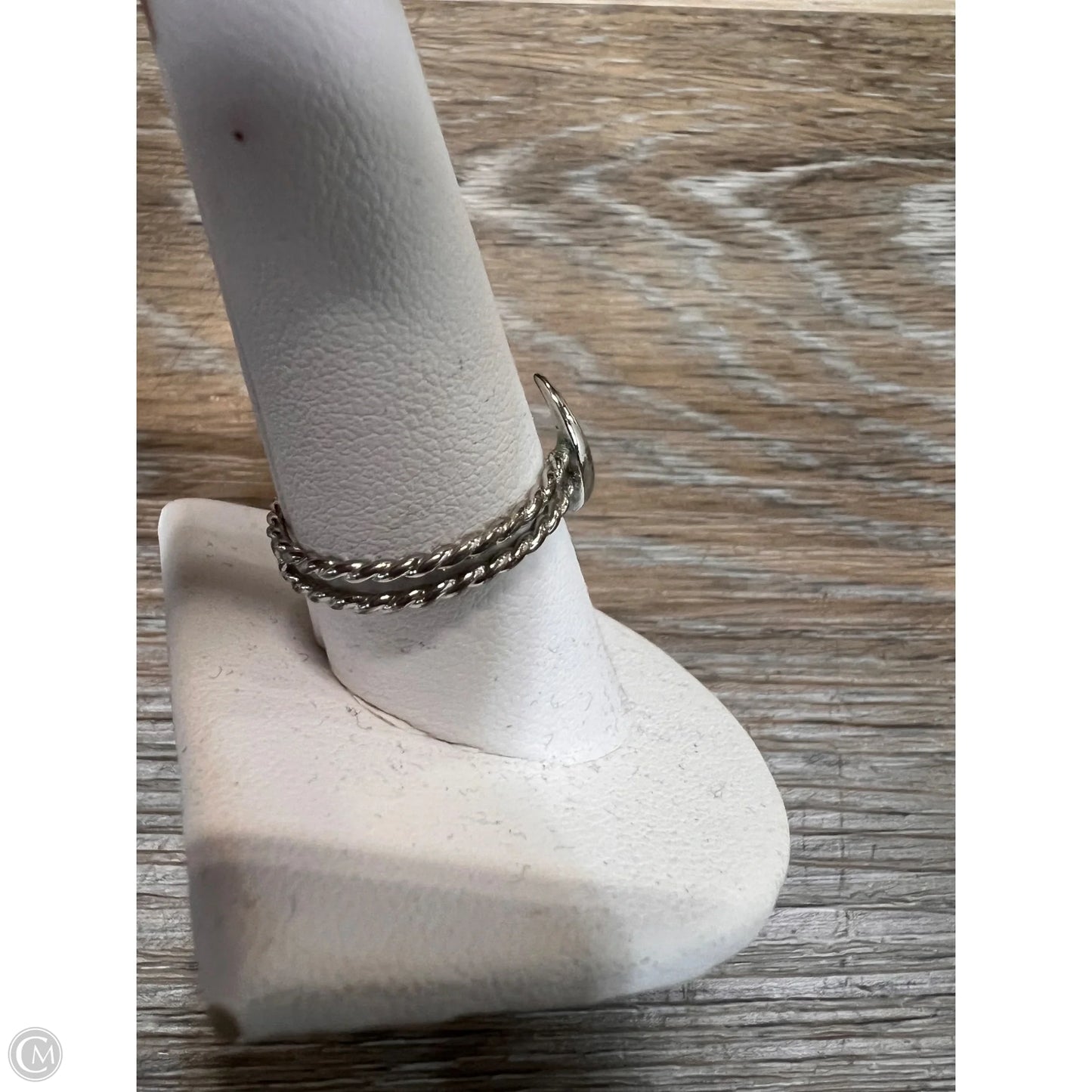 Ring Band By Clothes Mentor, Size: 9