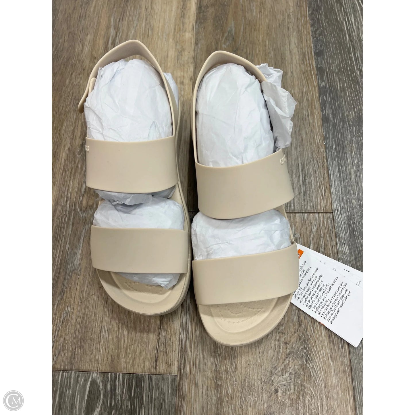 Sandals Flats By Crocs In Cream, Size: 8
