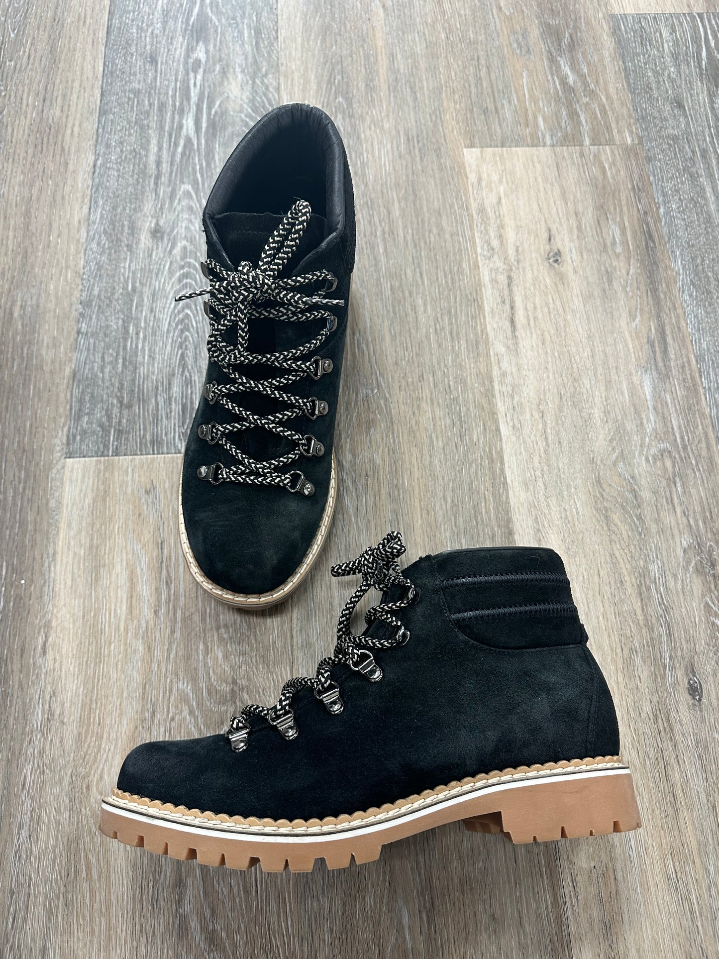 Boots Designer By Montelliana Size: 9