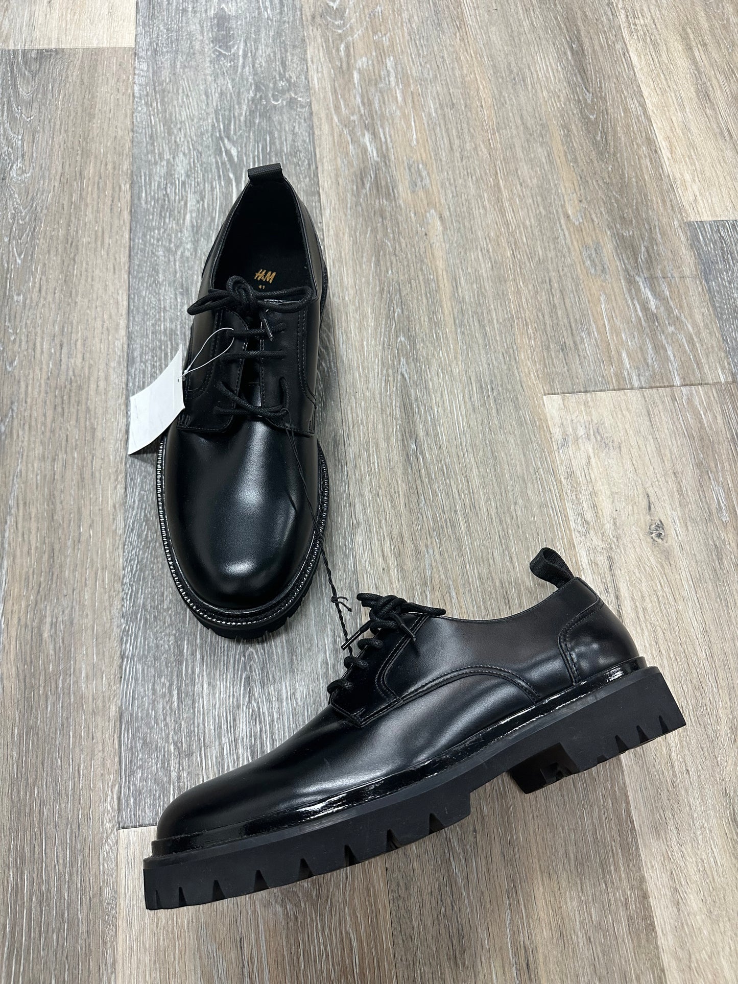 Shoes Flats Loafer Oxford By H&m Size: 8.5