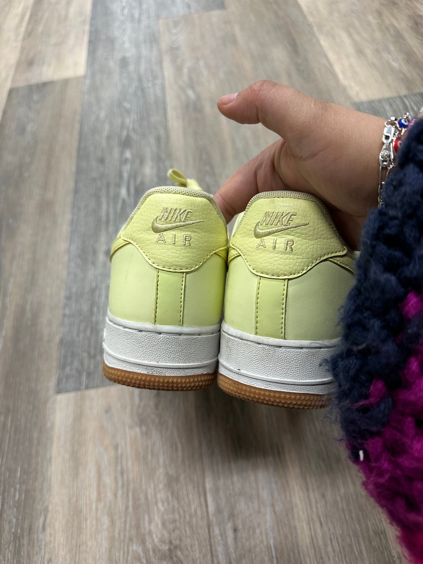 Shoes Athletic By Nike Size: 9.5