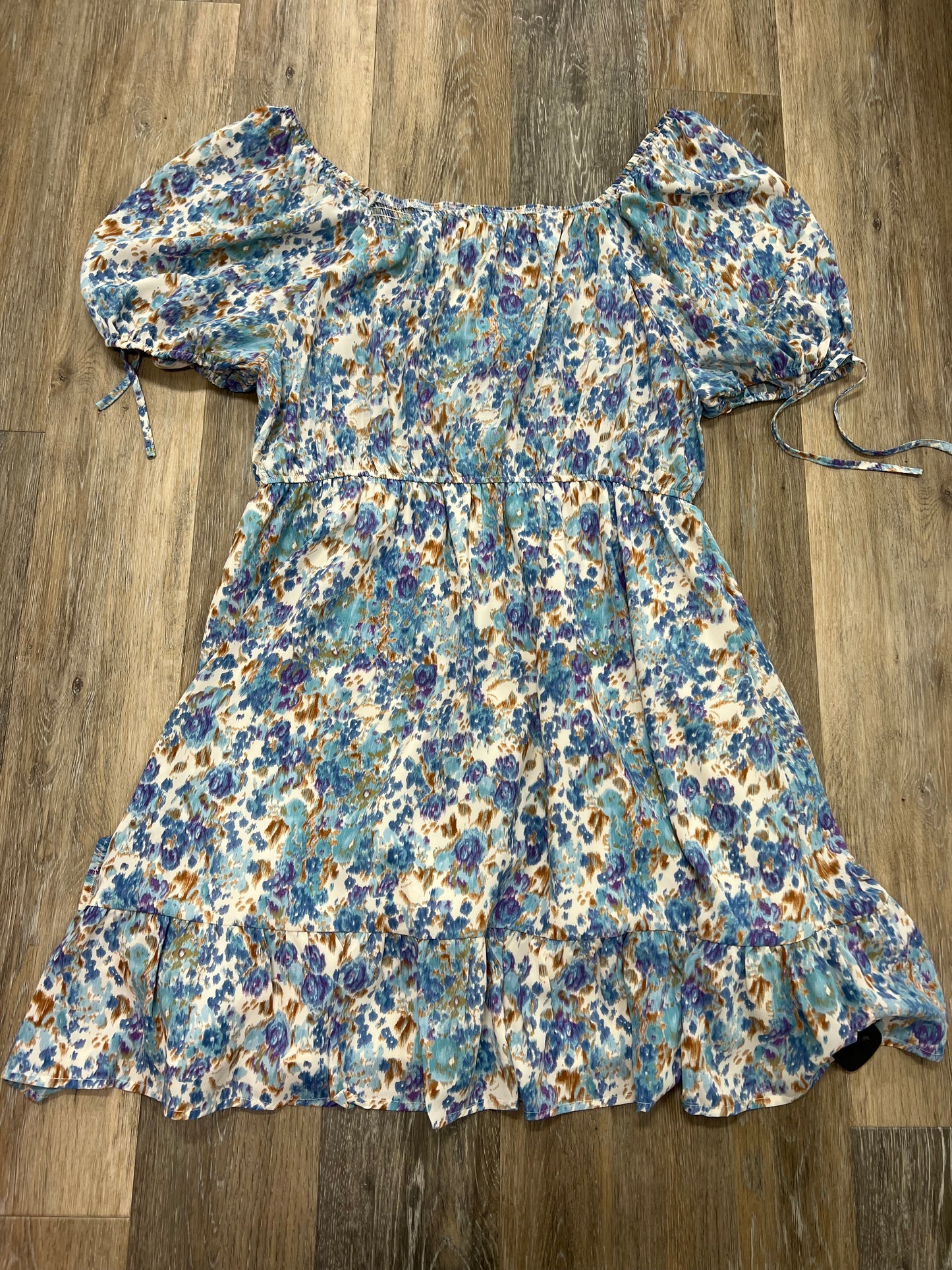 Dress Casual Short By Hayden La Size: 2x