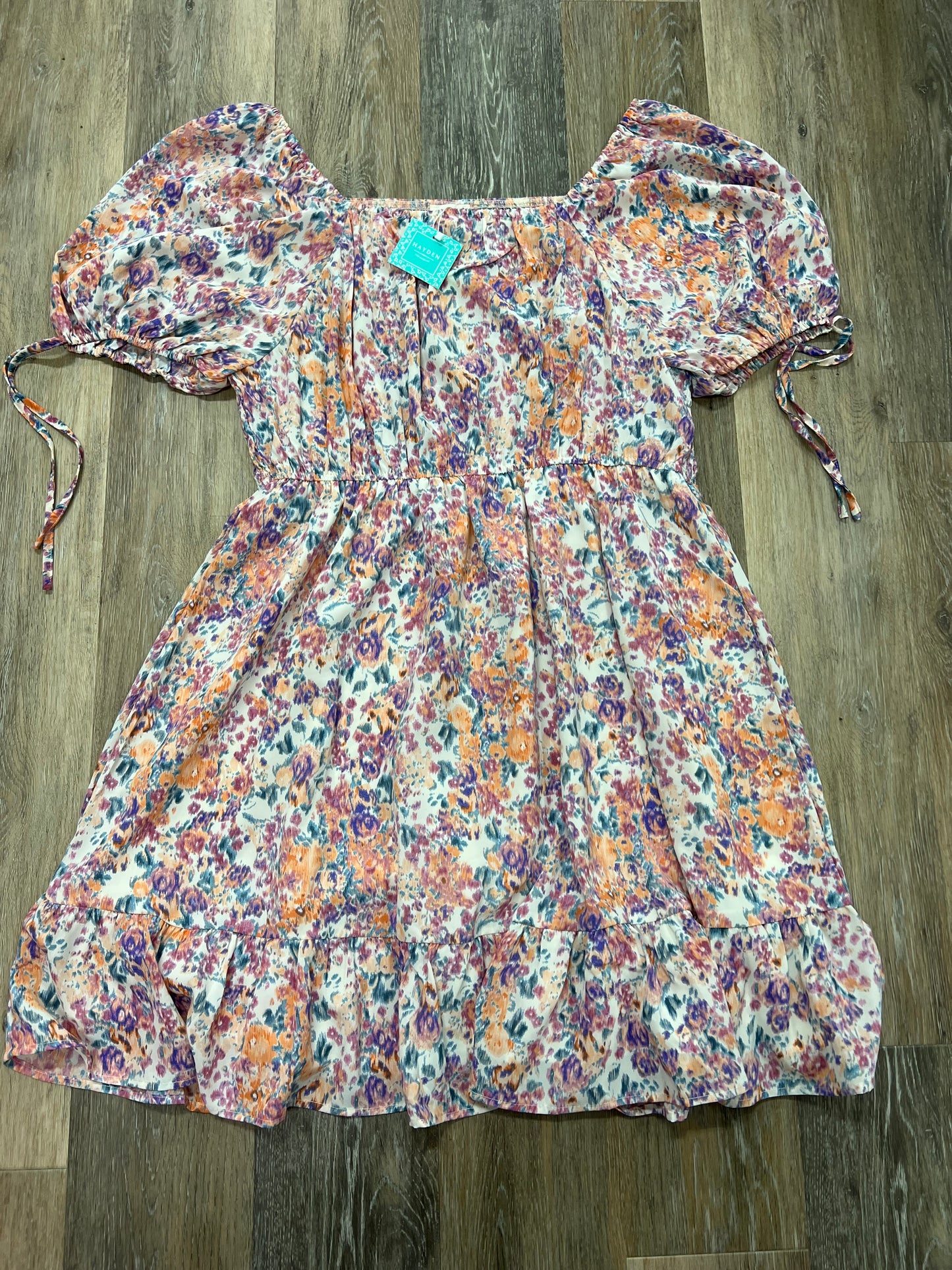 Dress Casual Short By Hayden La Size: 1x