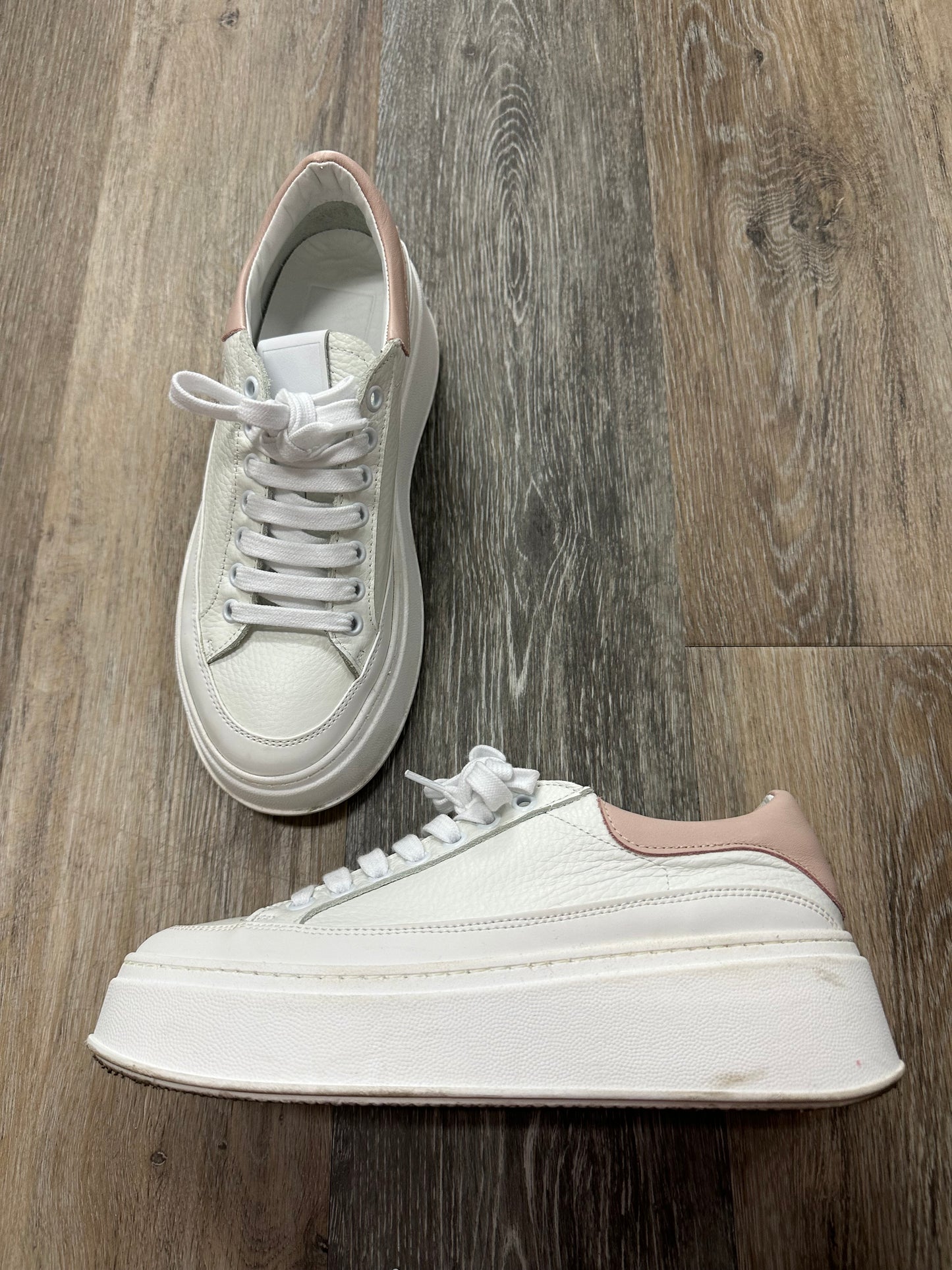 Shoes Sneakers Platform By Dolce Vita Size: 8