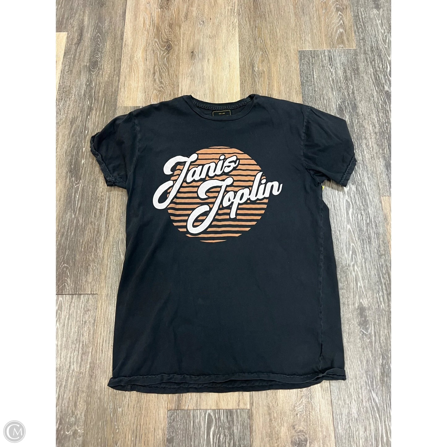 Top Short Sleeve By Retrobrand In Grey, Size: S