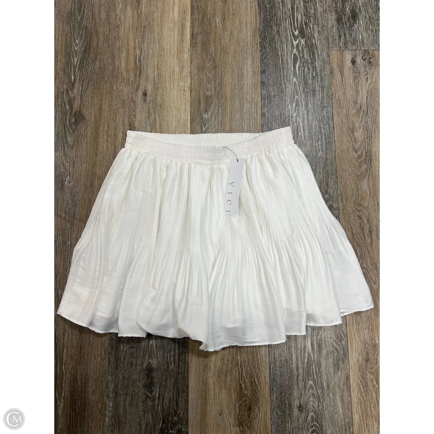 Skirt Mini & Short By Do + Be In White, Size: M