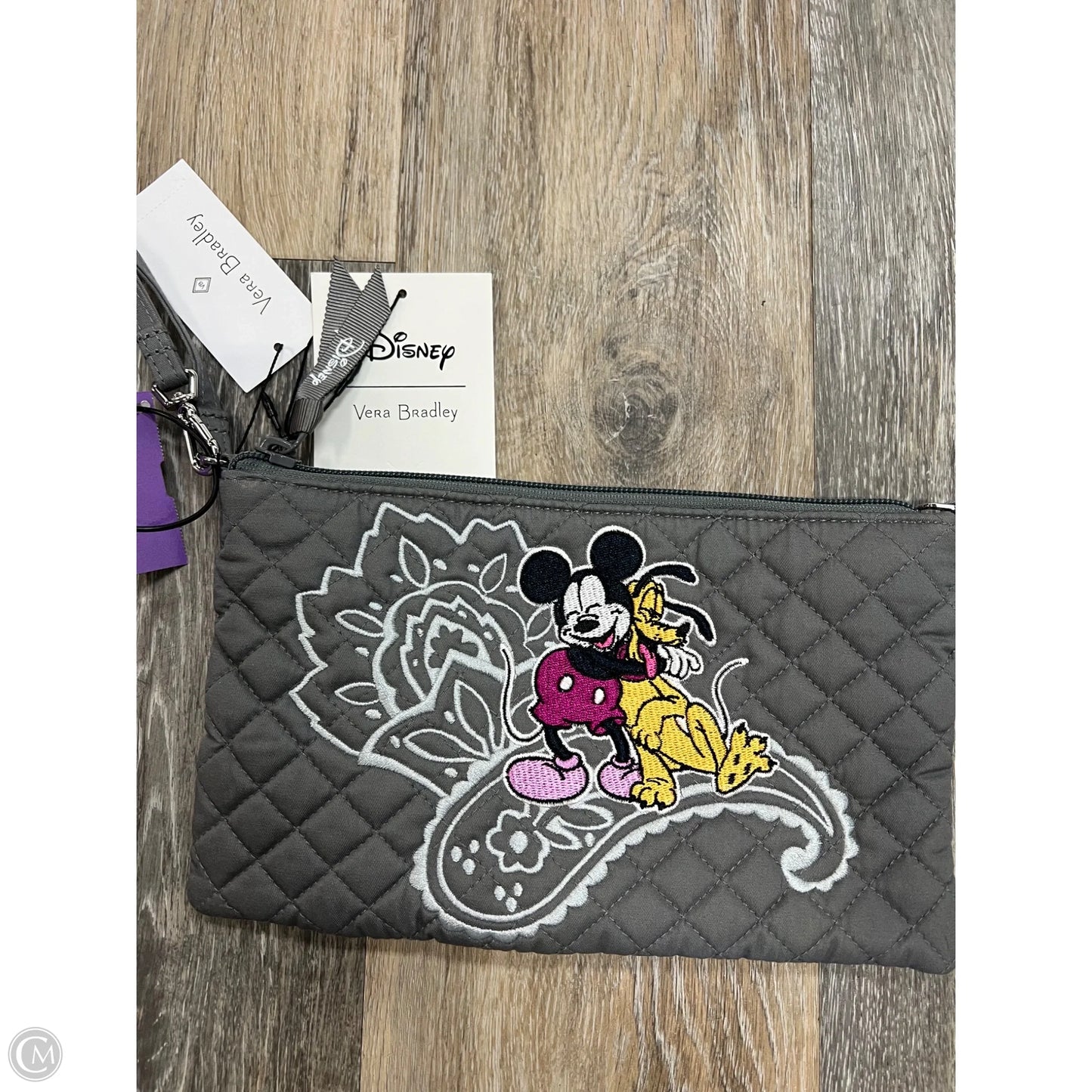 Wristlet By Vera Bradley, Size: Medium