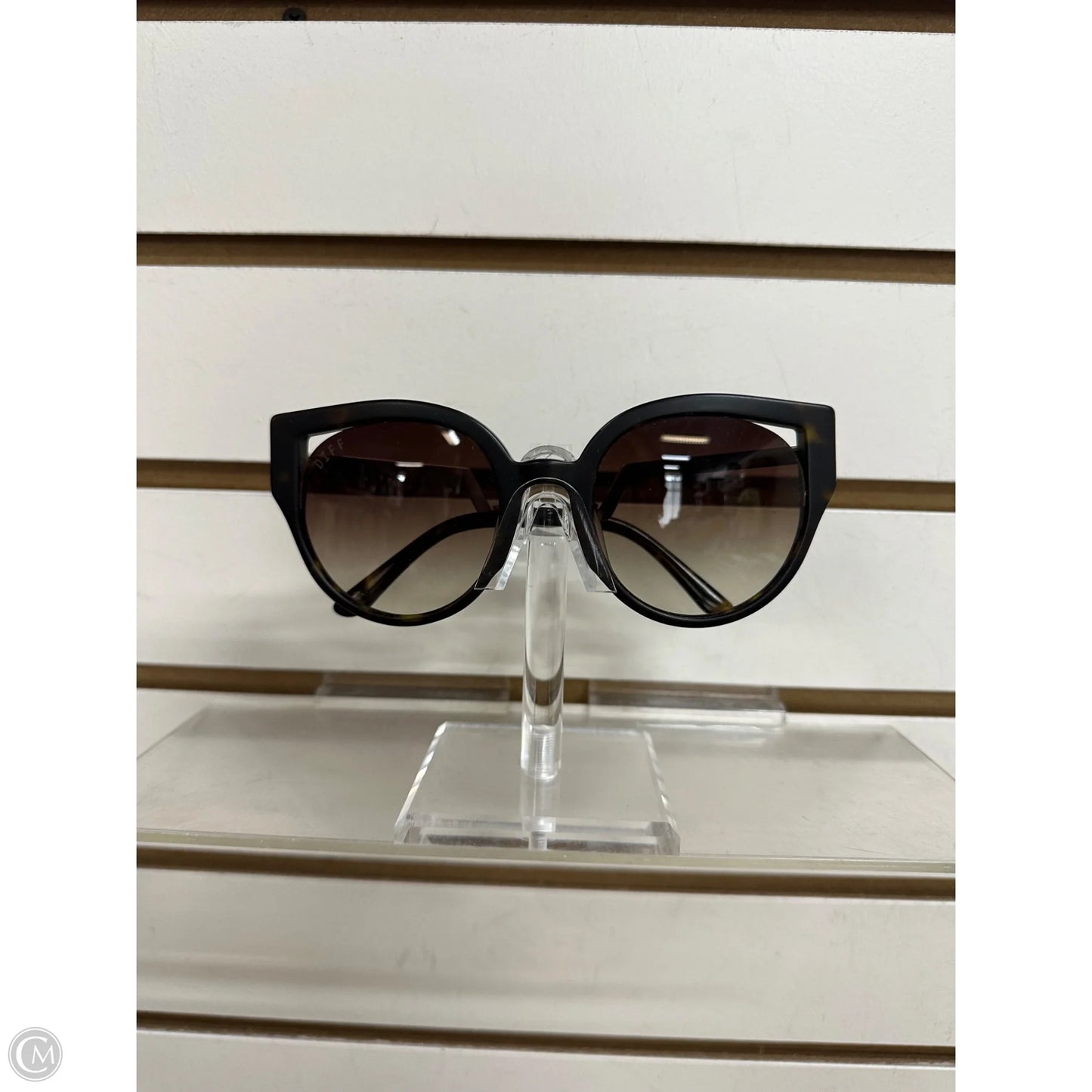 Sunglasses By Diff, Size: