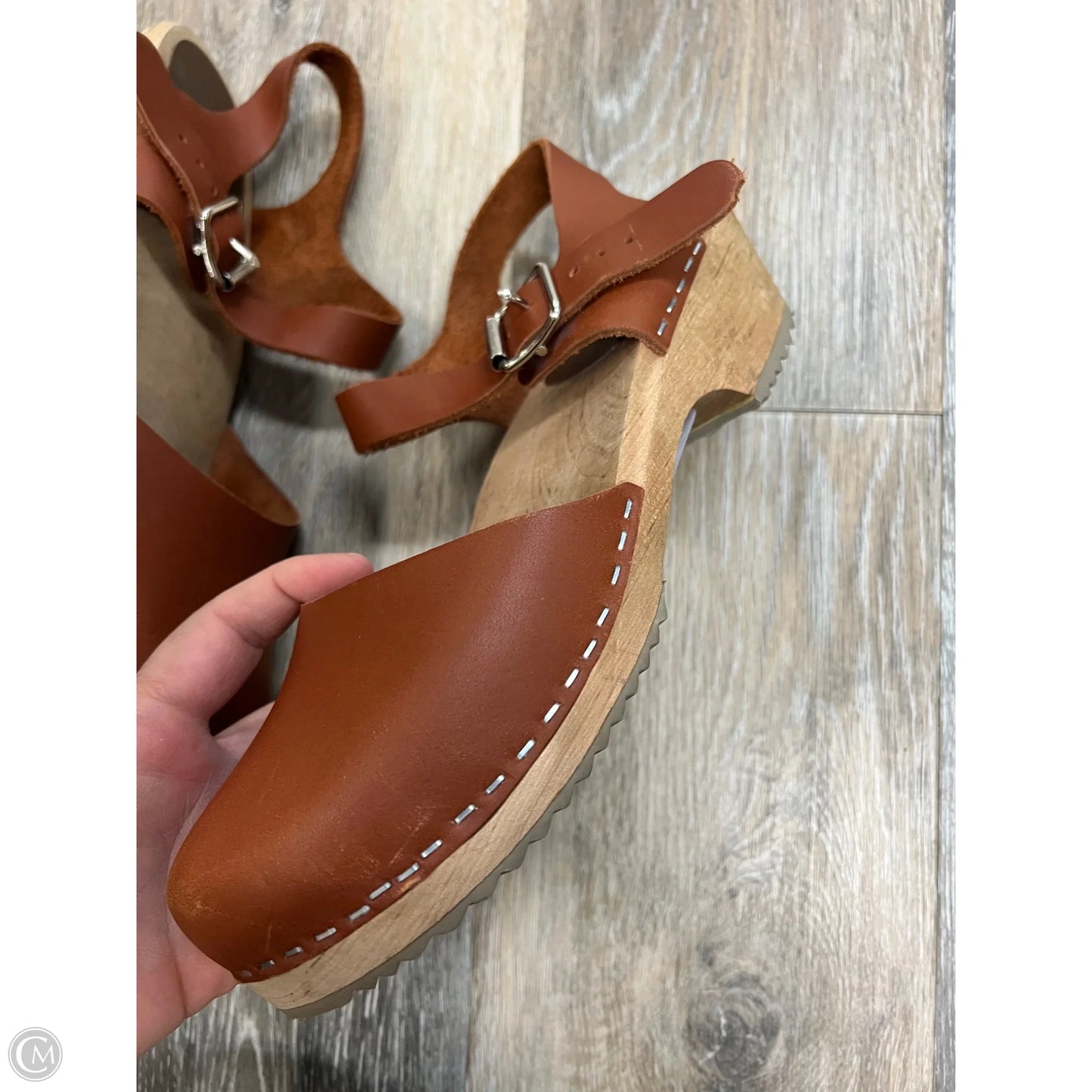 Shoes Flats By Mia In Brown, Size: 7.5