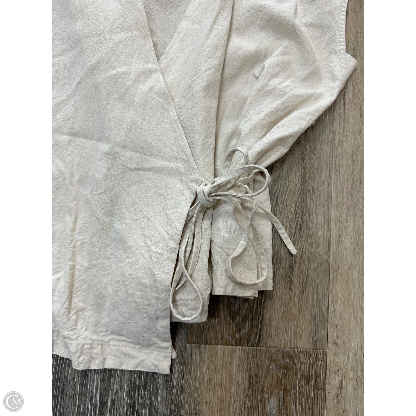 Top Sleeveless By Klesis In Cream, Size: S