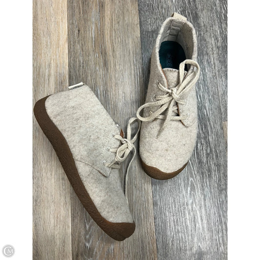 Boots Ankle Flats By Keen In Grey, Size: 8.5