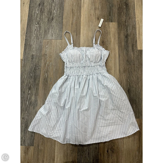 Dress Casual Short By Abercrombie And Fitch In Blue & White, Size: M Tall